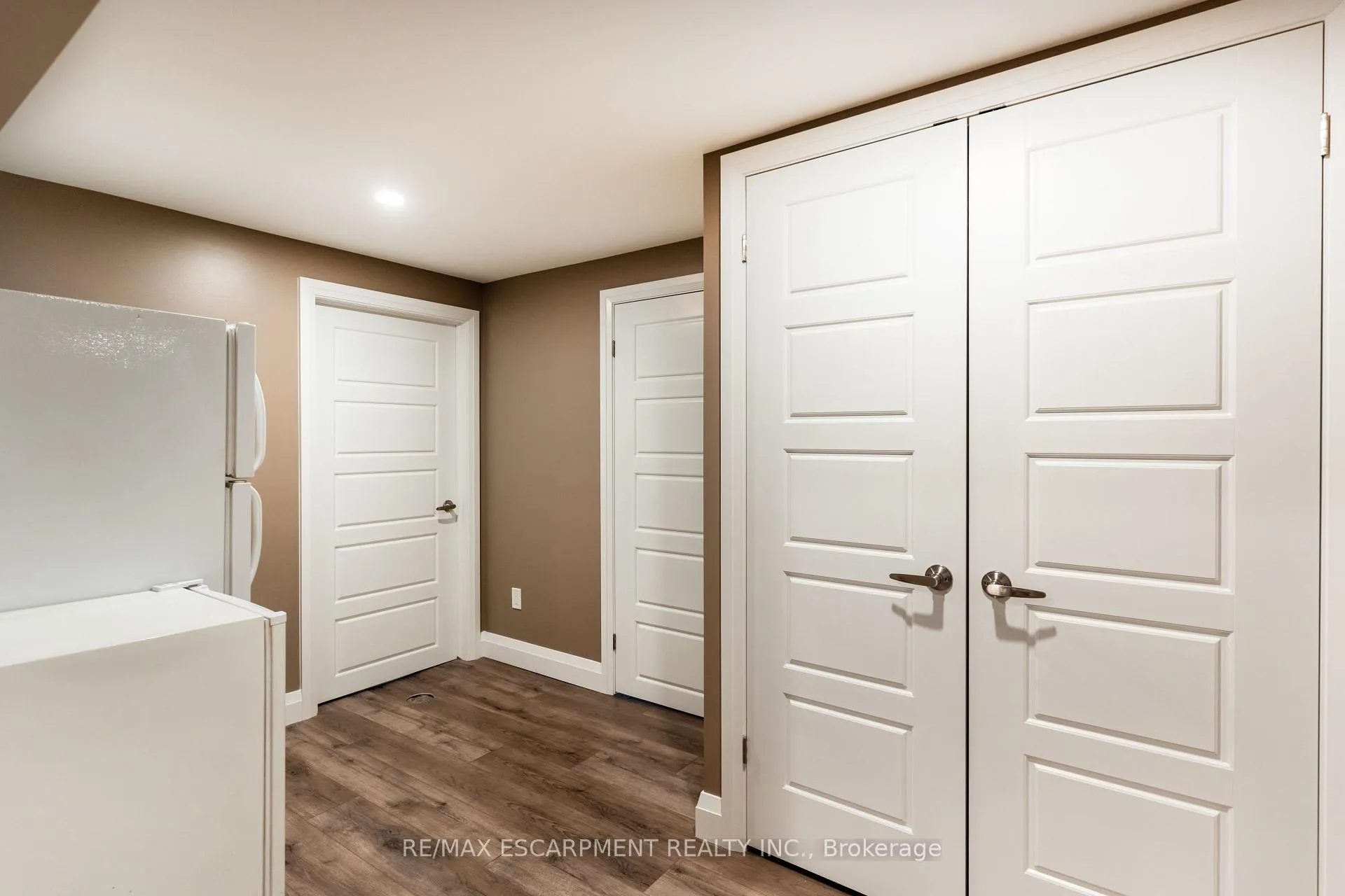 Photo 38 of 569 Rosseau Road, Hamilton, Rosedale — HOMEH