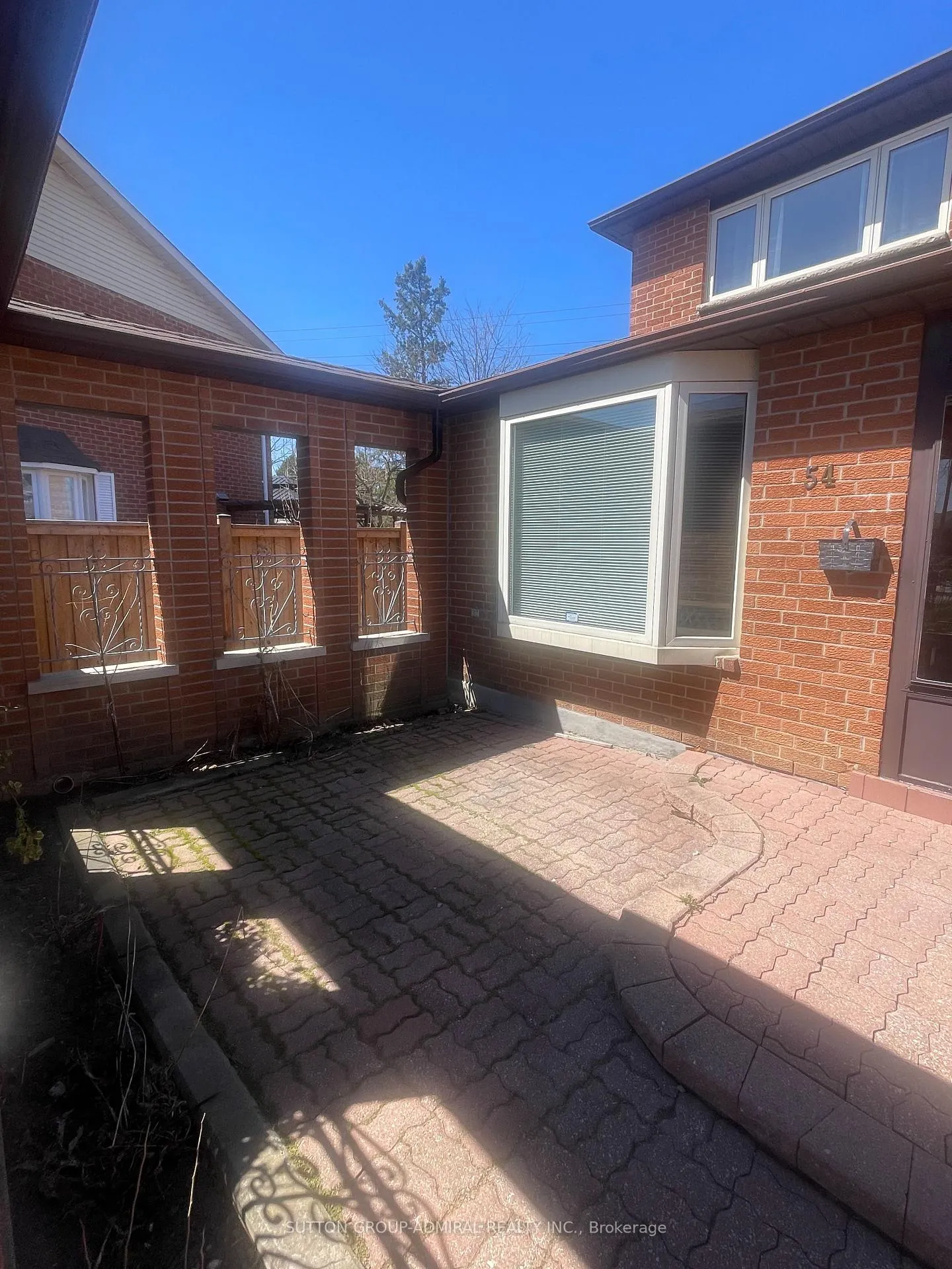 Photo 2 of 54 Brandy Crescent, Vaughan, East Woodbridge — HOMEH