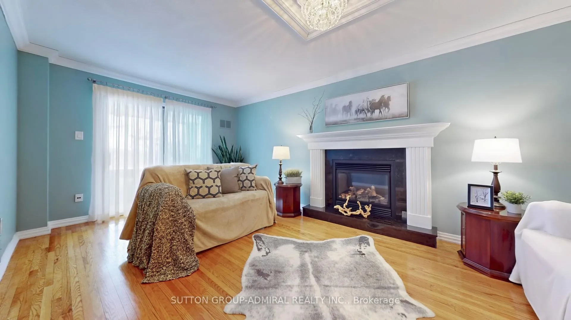 Photo 4 of 54 Brandy Crescent, Vaughan, East Woodbridge — HOMEH