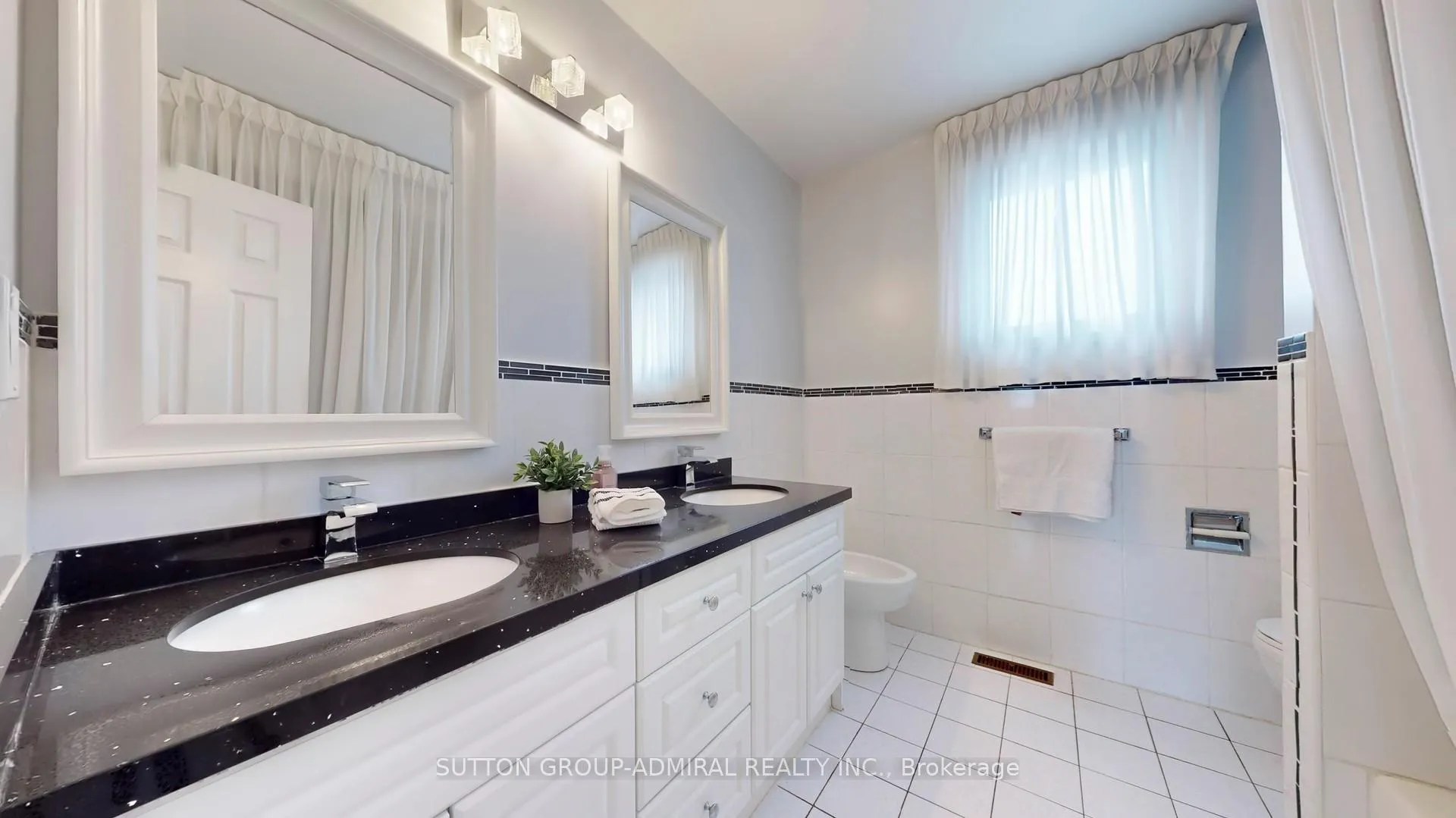 Photo 25 of 54 Brandy Crescent, Vaughan, East Woodbridge — HOMEH