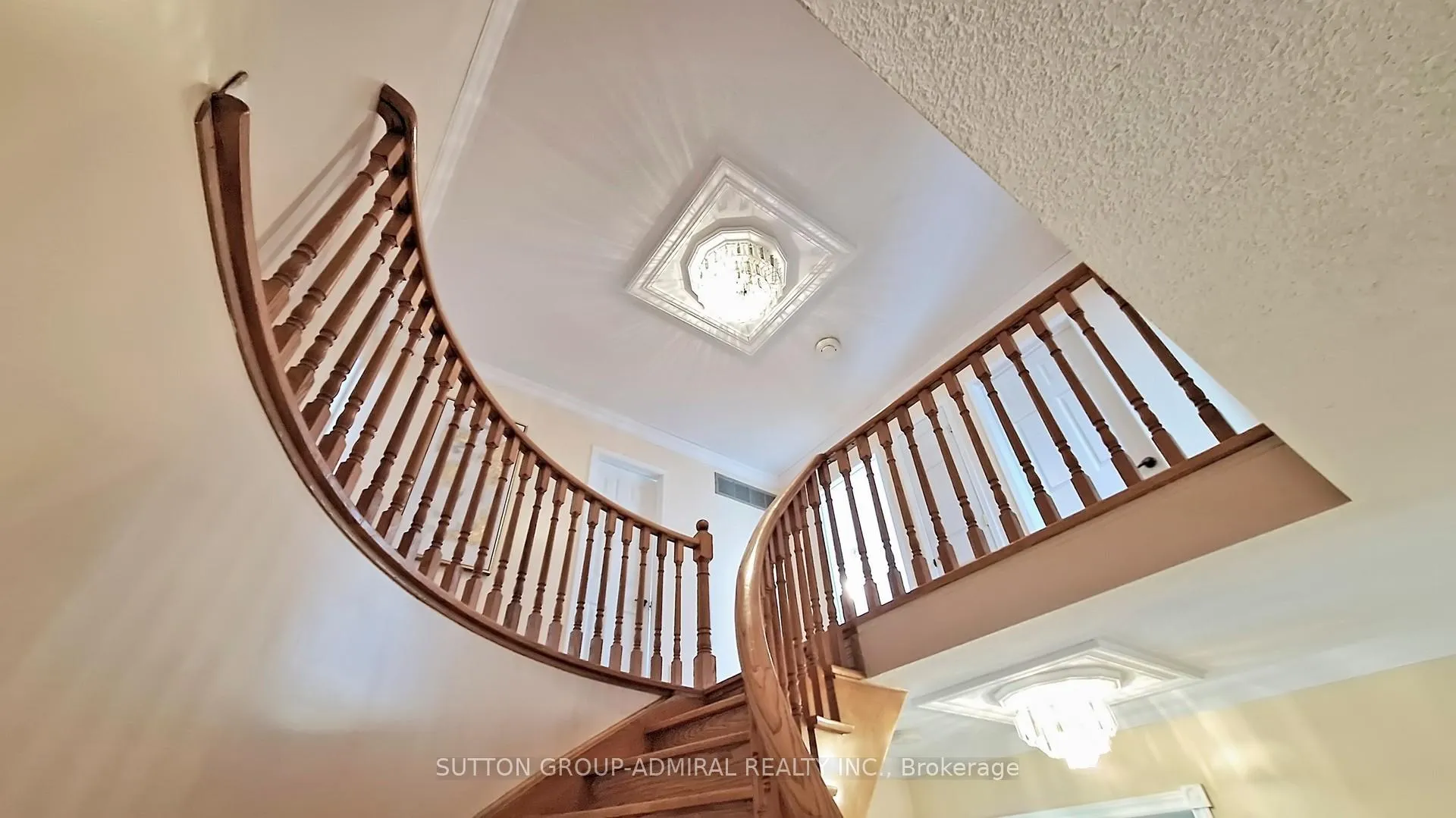 Photo 33 of 54 Brandy Crescent, Vaughan, East Woodbridge — HOMEH