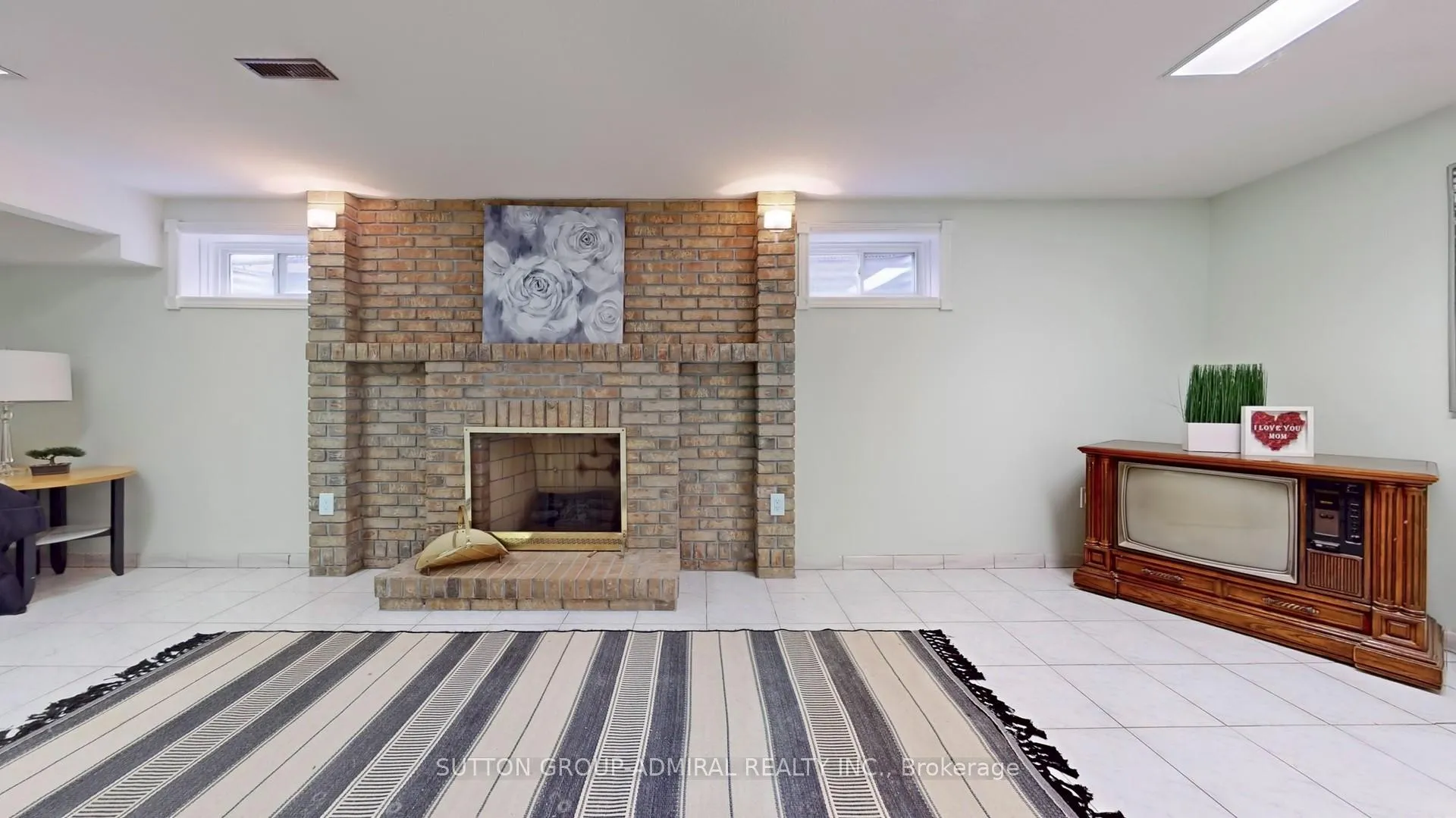 Photo 36 of 54 Brandy Crescent, Vaughan, East Woodbridge — HOMEH