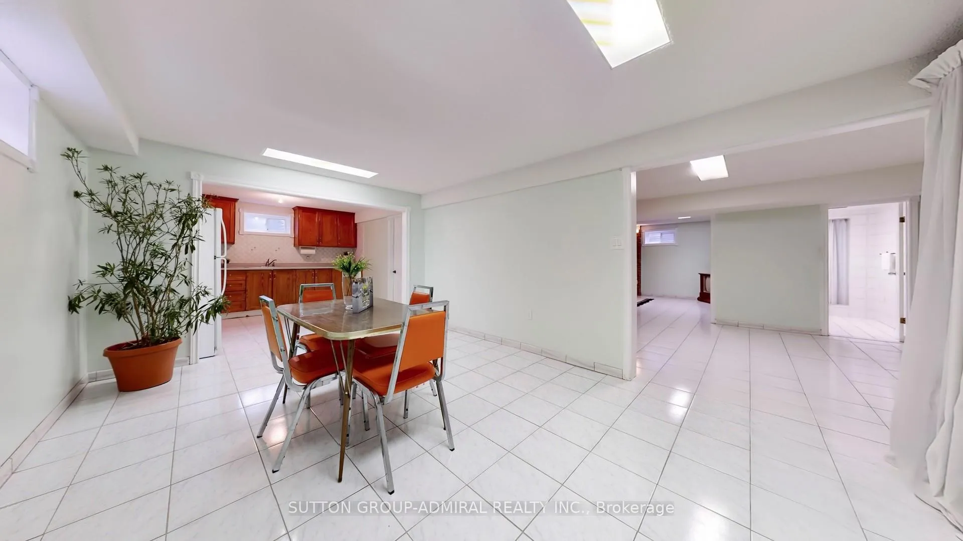 Photo 38 of 54 Brandy Crescent, Vaughan, East Woodbridge — HOMEH
