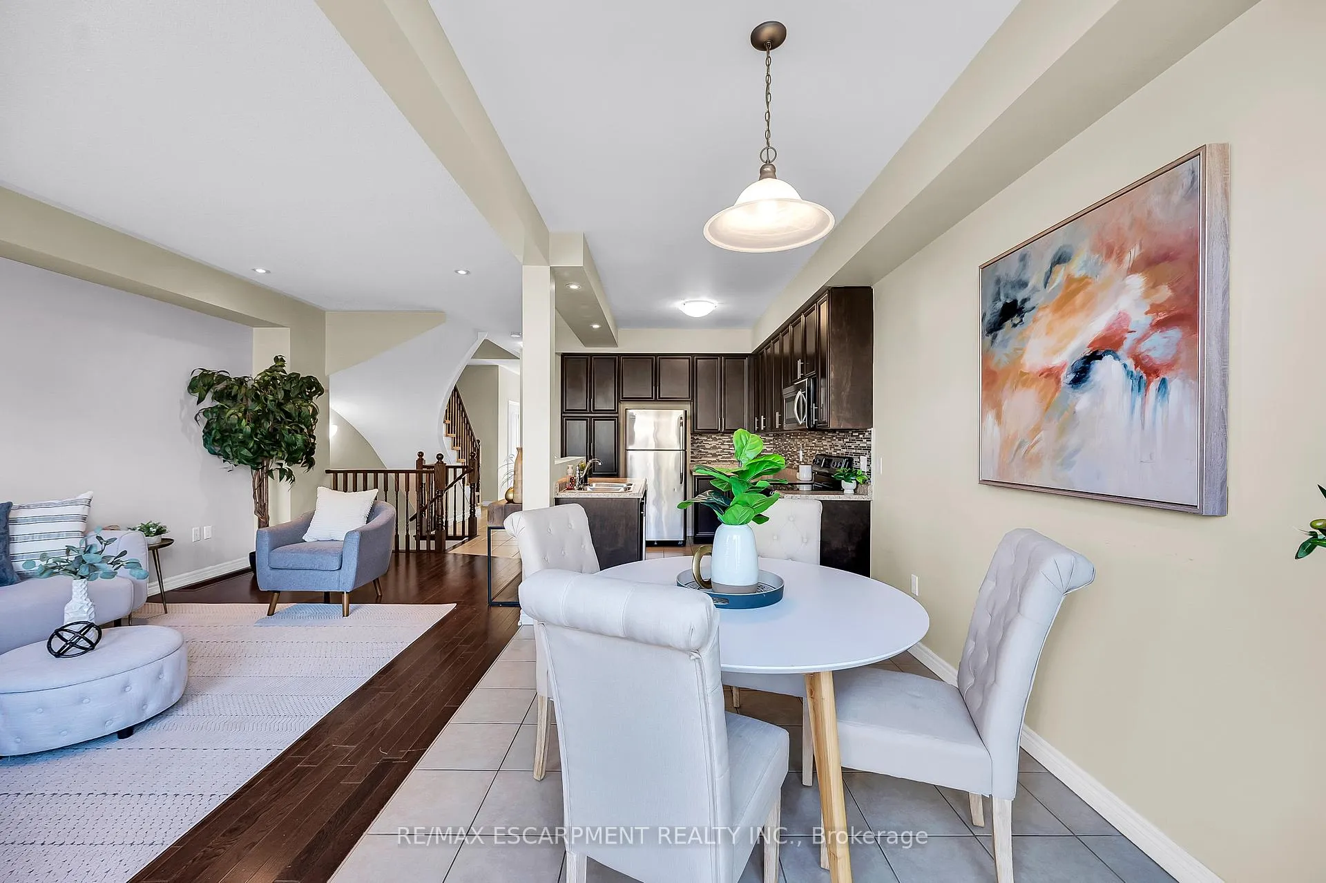 Photo 12 of 12 Marina Point Crescent, Hamilton, Stoney Creek — HOMEH