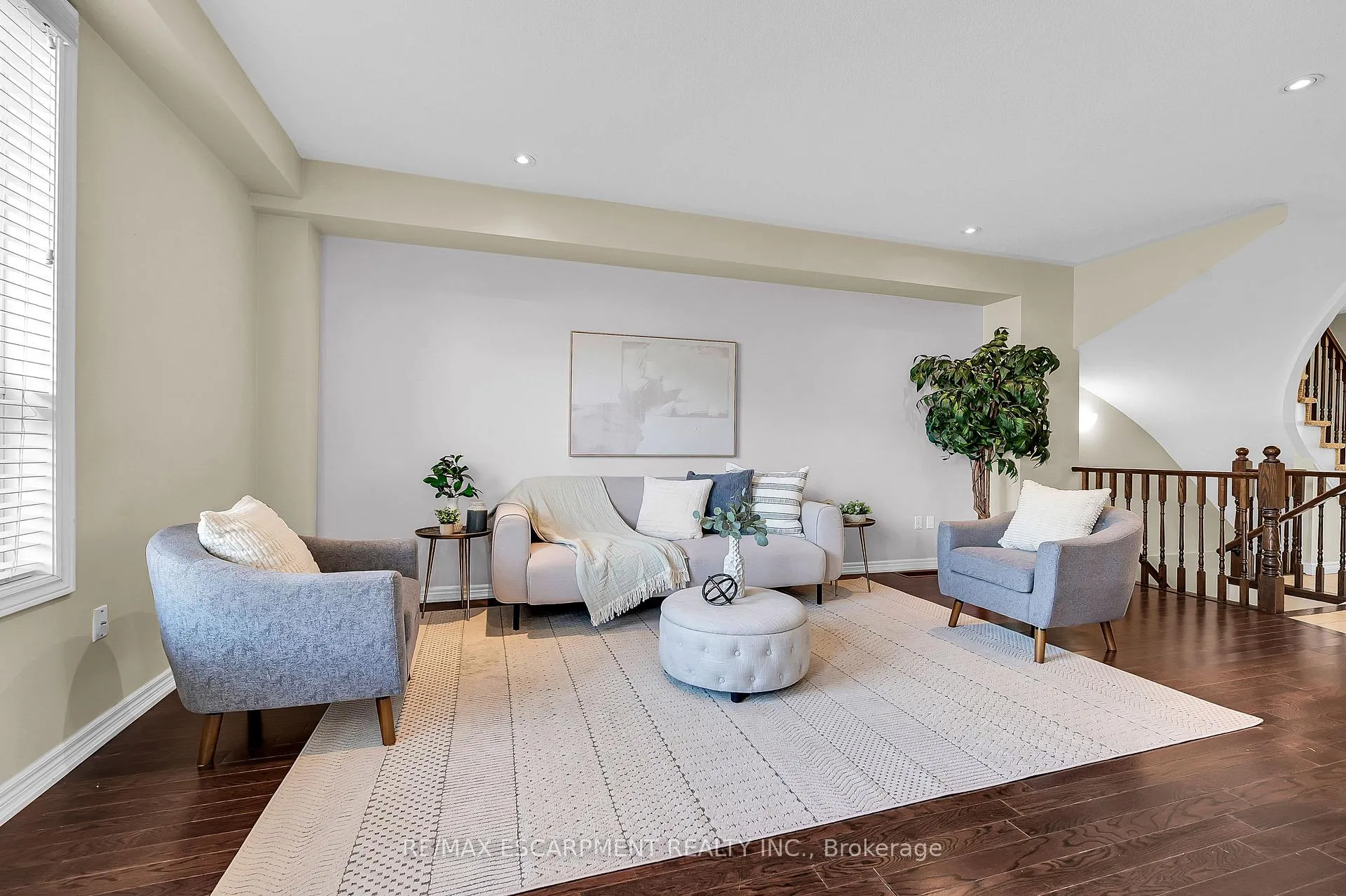 Photo 21 of 12 Marina Point Crescent, Hamilton, Stoney Creek — HOMEH