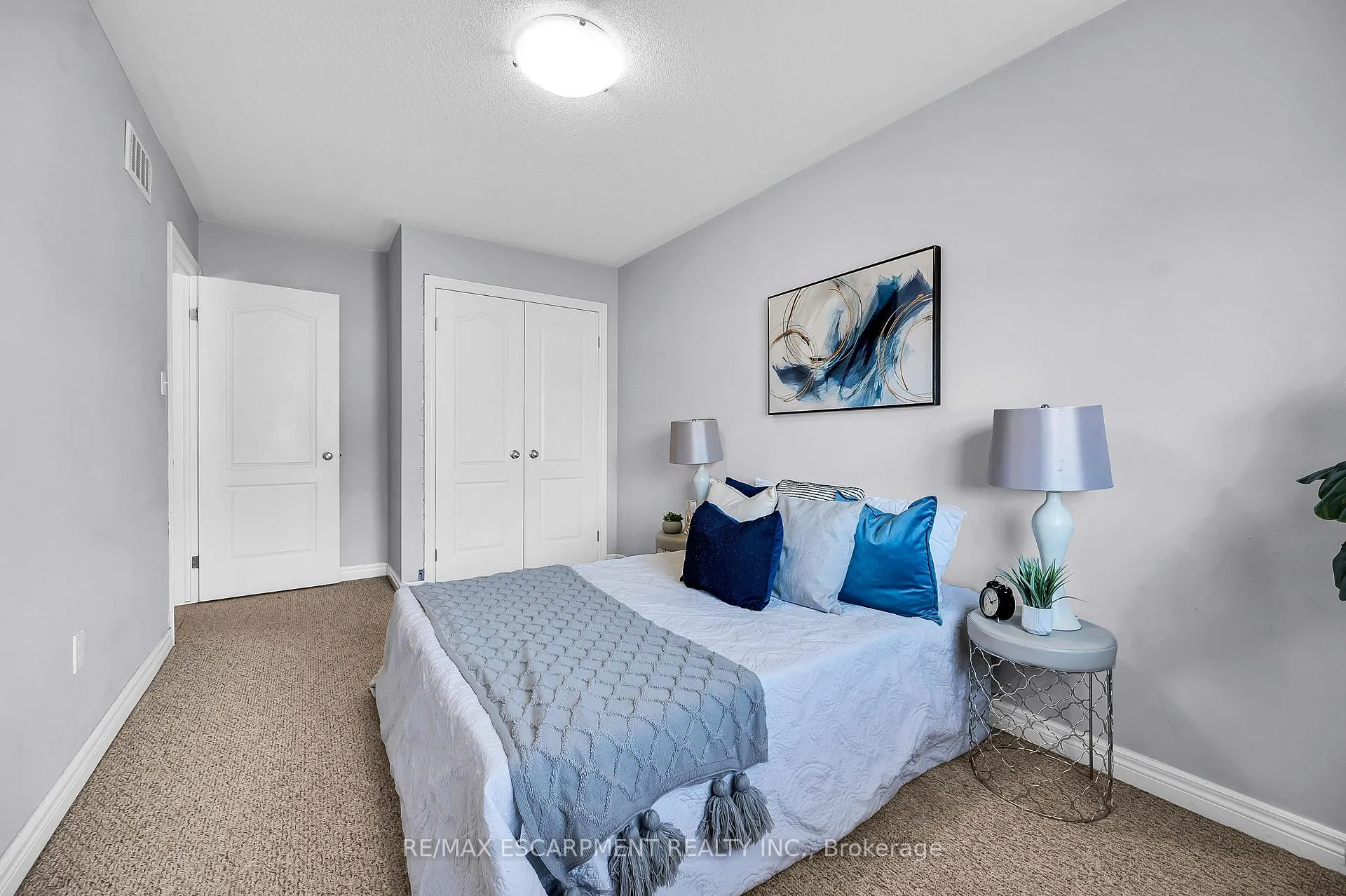 Photo 31 of 12 Marina Point Crescent, Hamilton, Stoney Creek — HOMEH