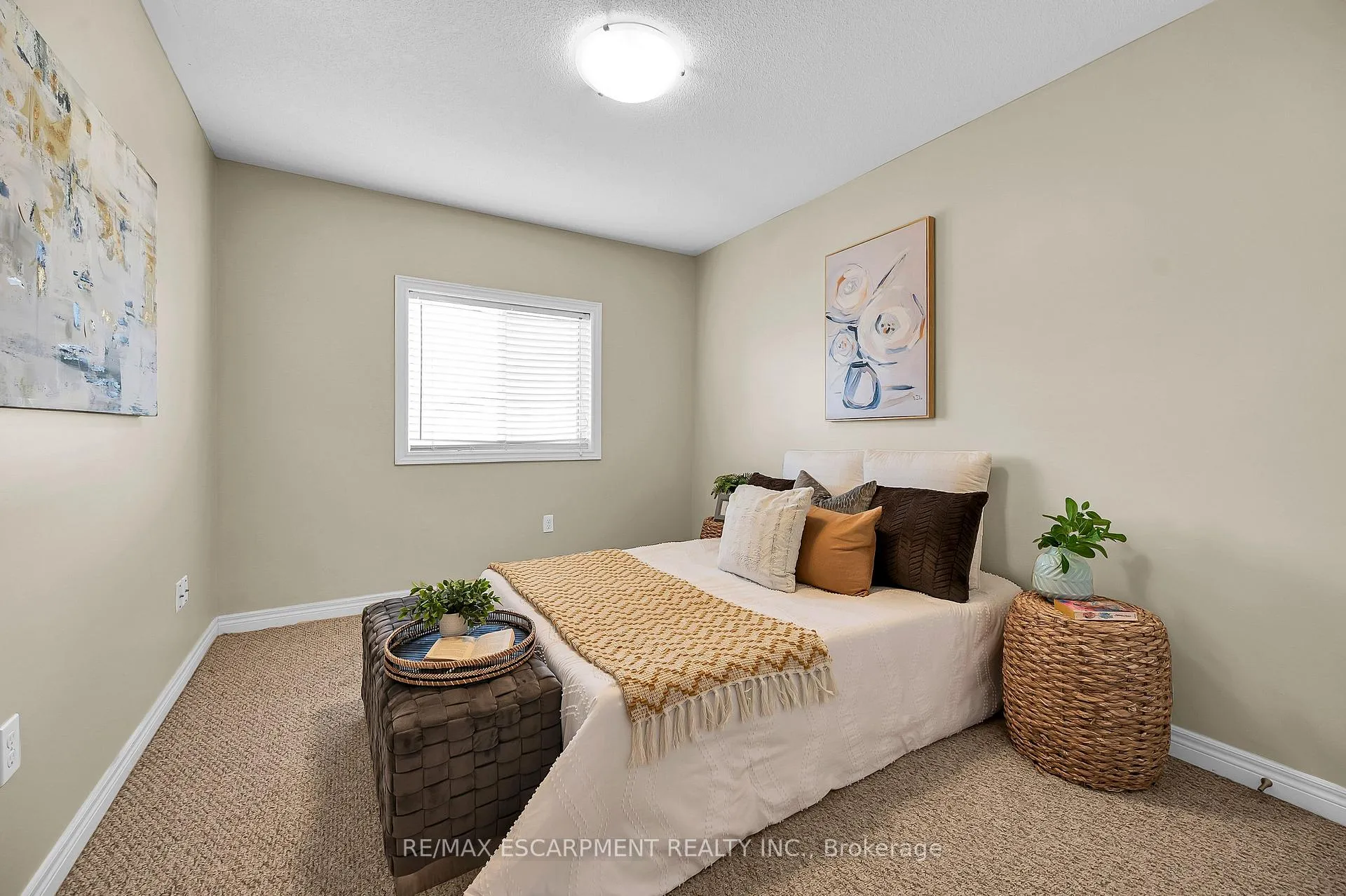 Photo 32 of 12 Marina Point Crescent, Hamilton, Stoney Creek — HOMEH
