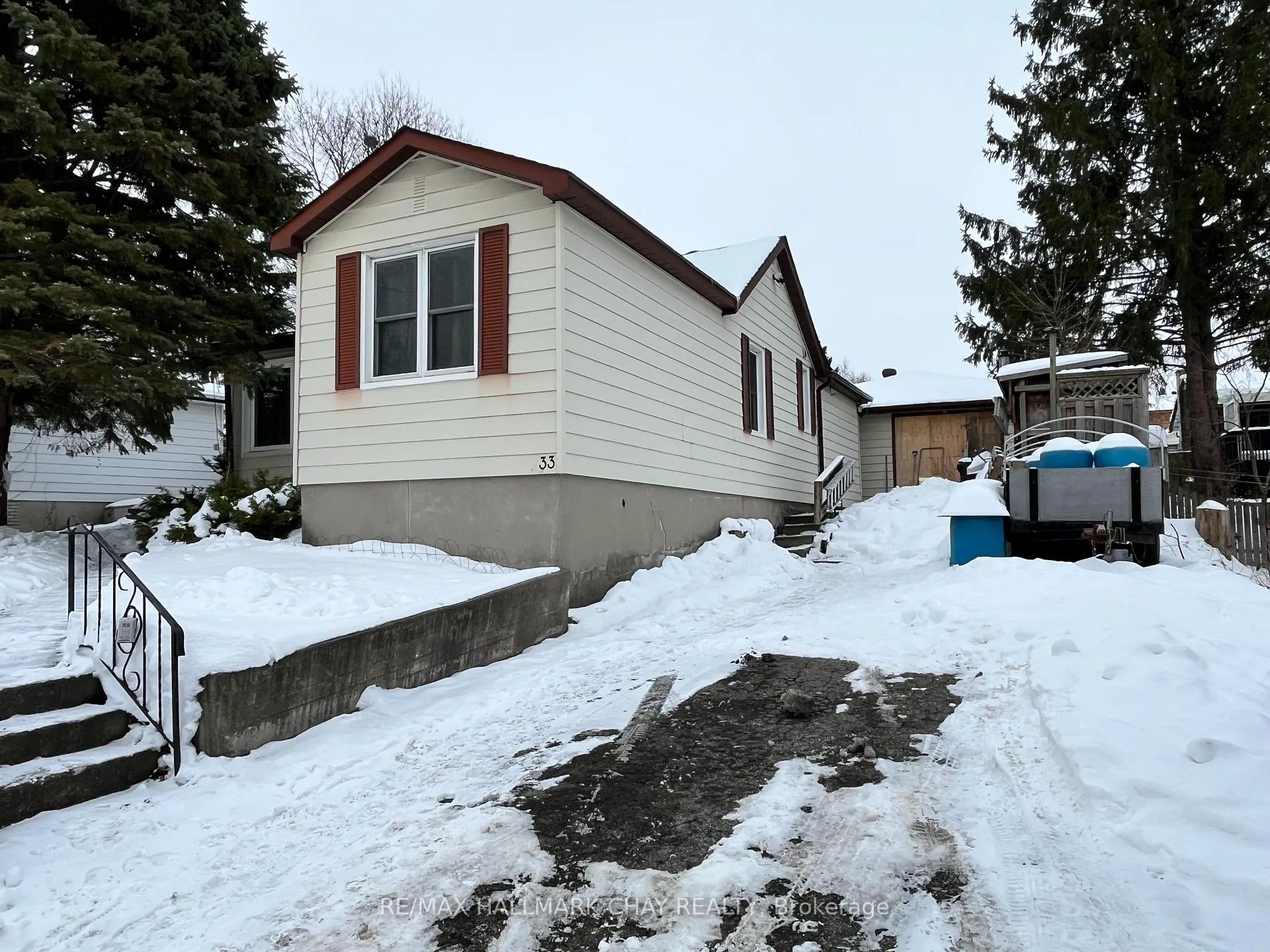 Photo 2 of 33 Baldwin Lane, Barrie, Allandale Heights — HOMEH
