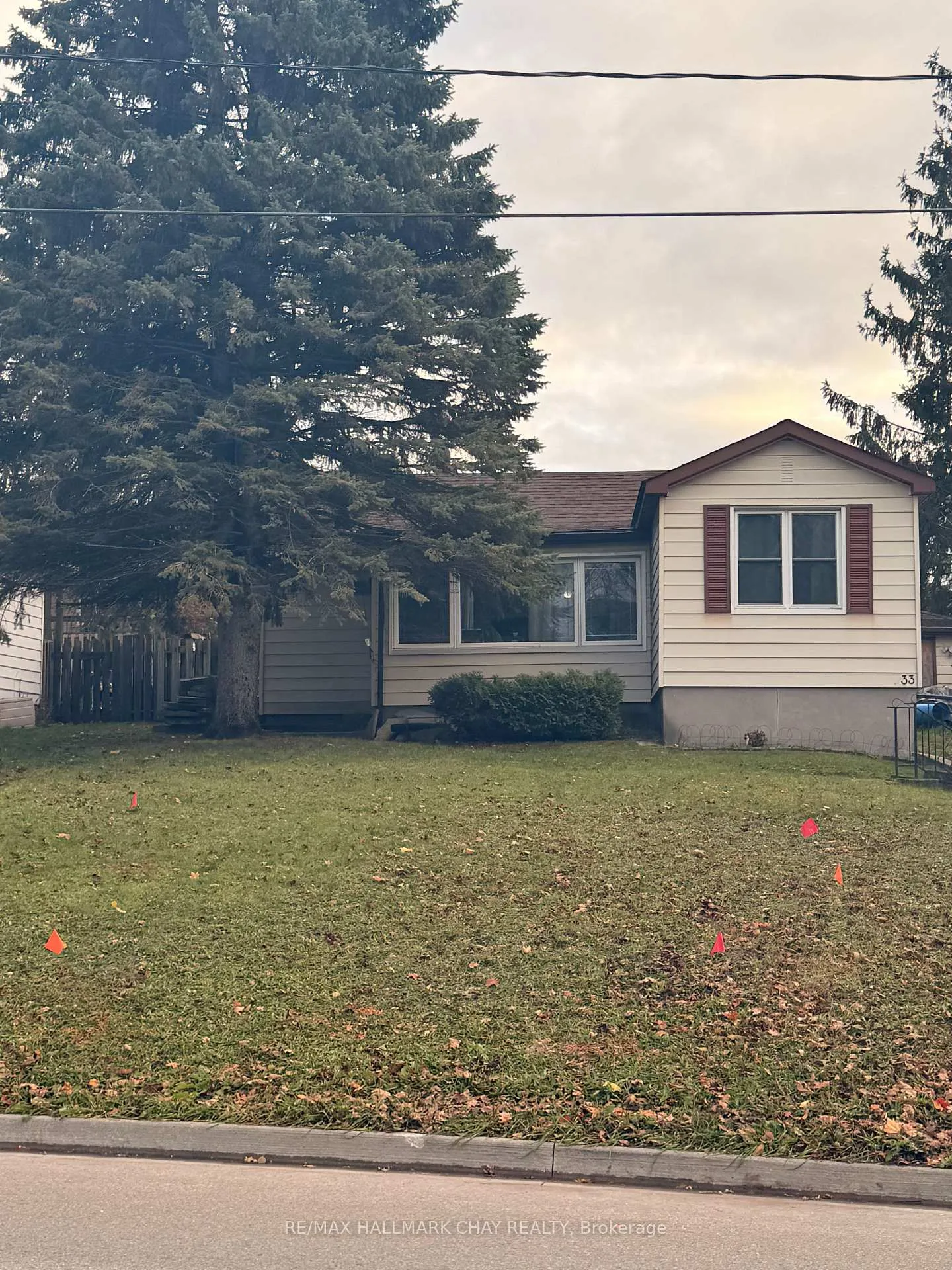 Photo 5 of 33 Baldwin Lane, Barrie, Allandale Heights — HOMEH