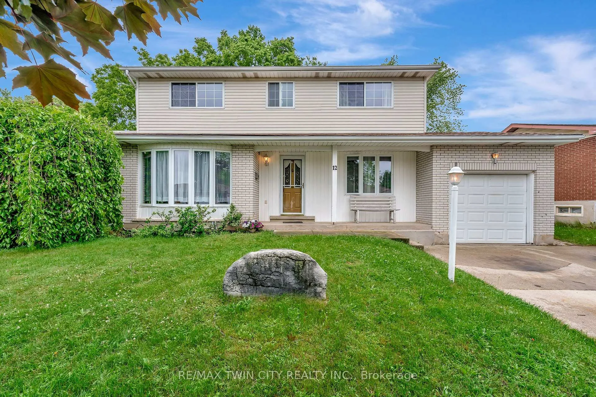 Photo 1 of 12 Forestwood Drive, Kitchener — HOMEH