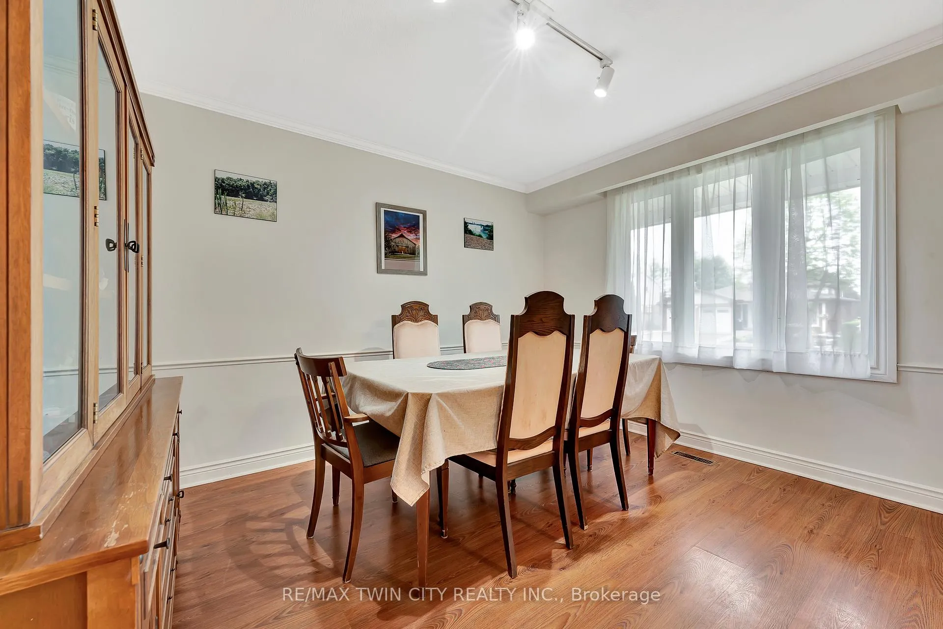 Photo 18 of 12 Forestwood Drive, Kitchener — HOMEH