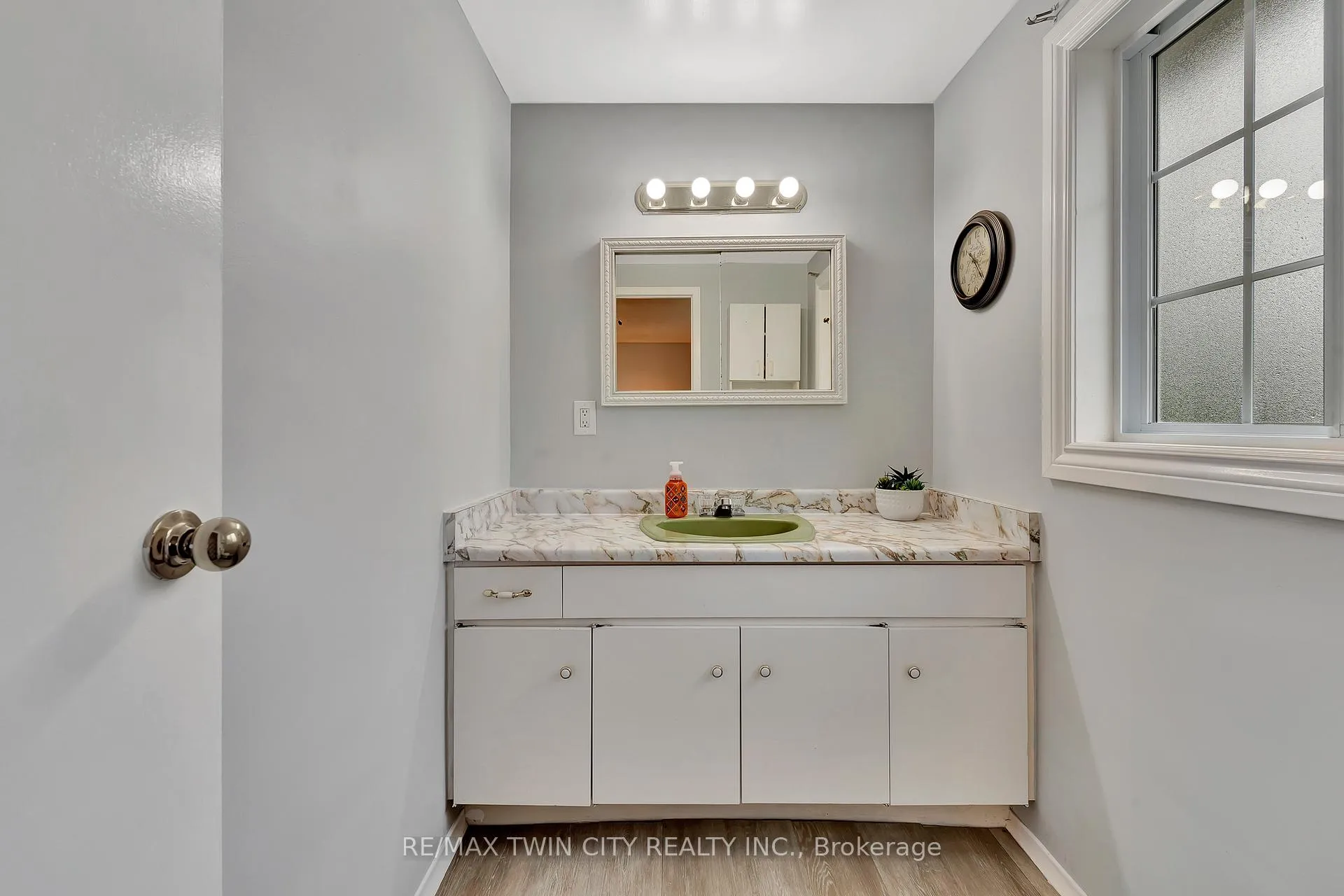 Photo 24 of 12 Forestwood Drive, Kitchener — HOMEH