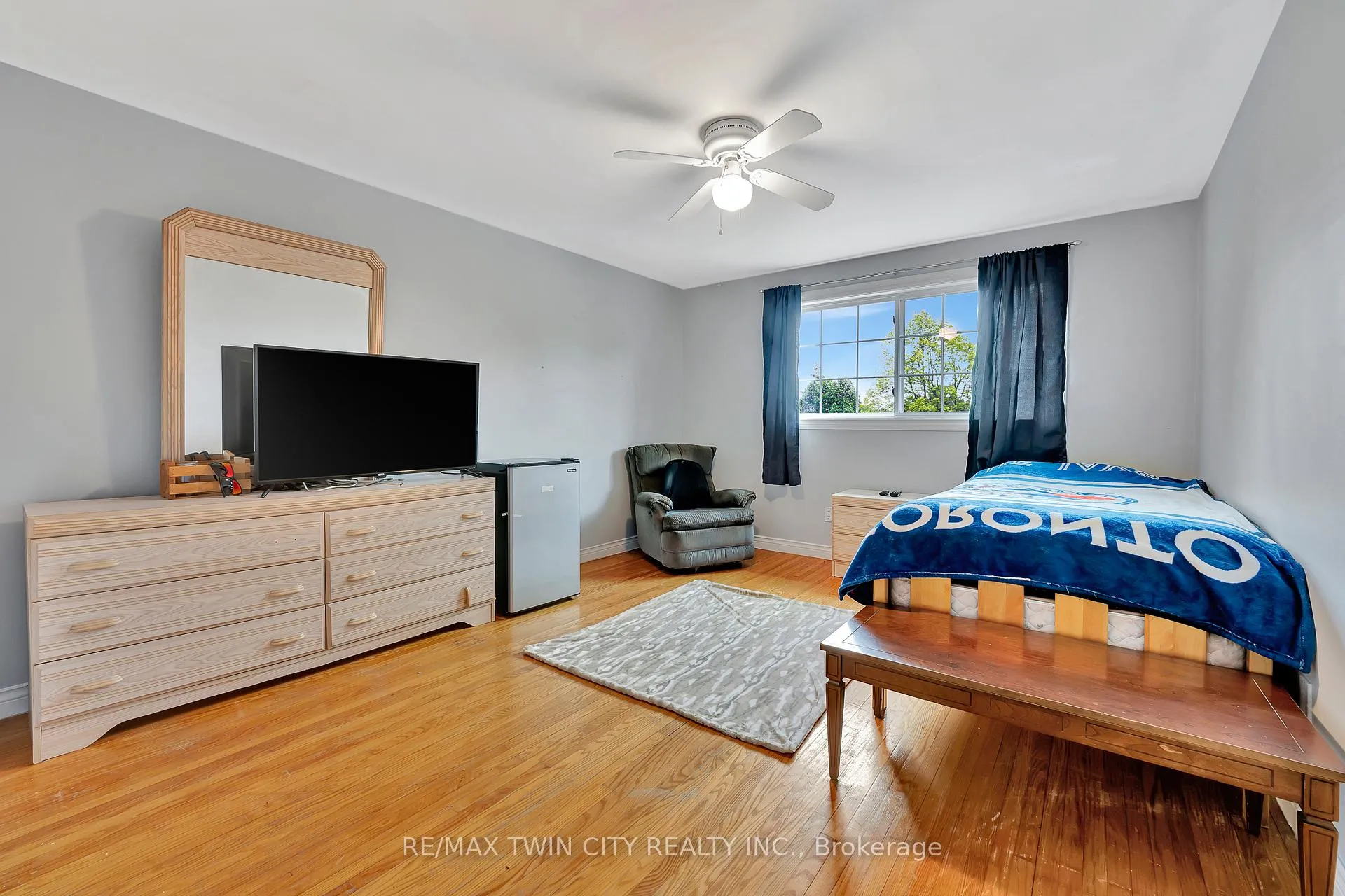 Photo 28 of 12 Forestwood Drive, Kitchener — HOMEH