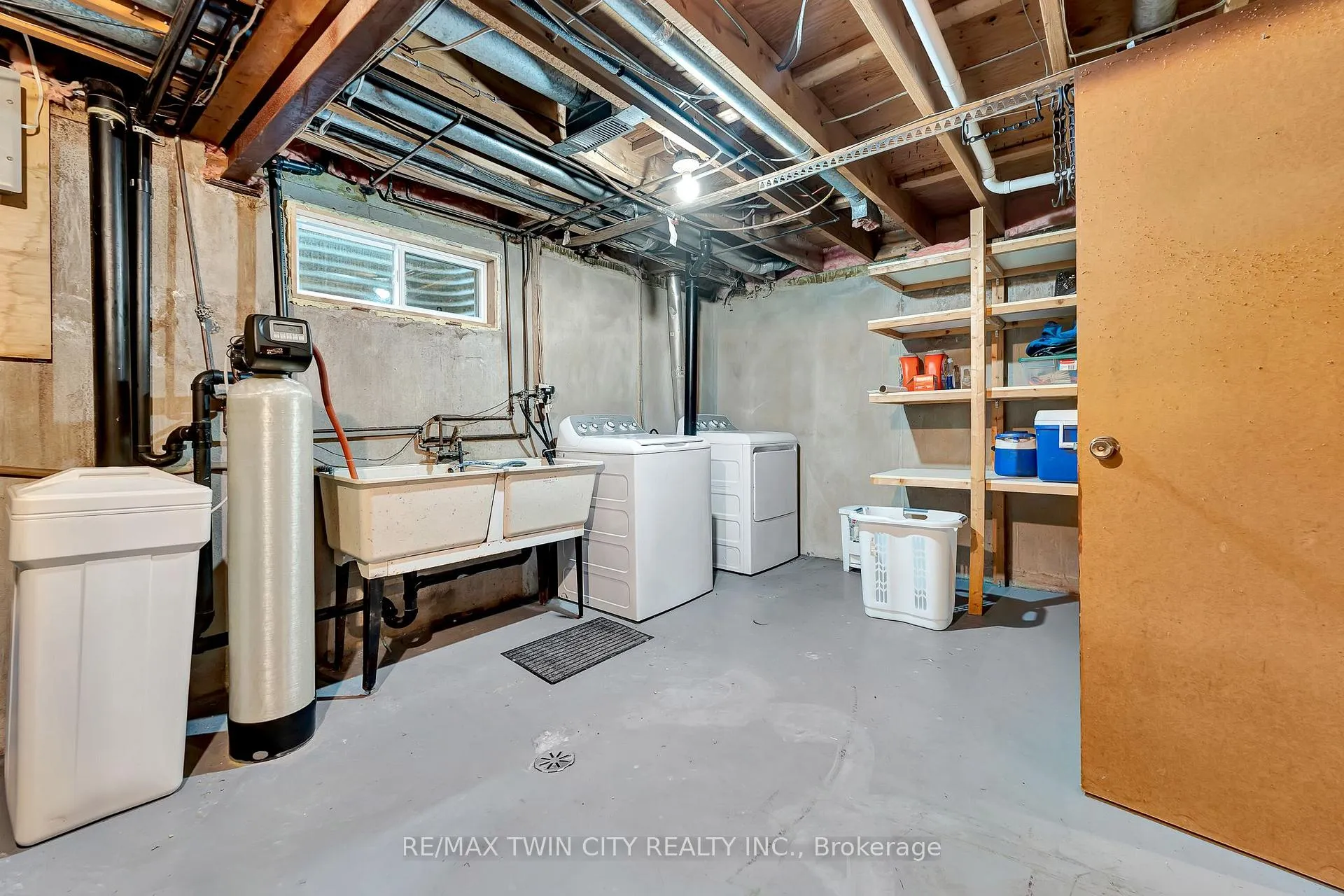 Photo 34 of 12 Forestwood Drive, Kitchener — HOMEH