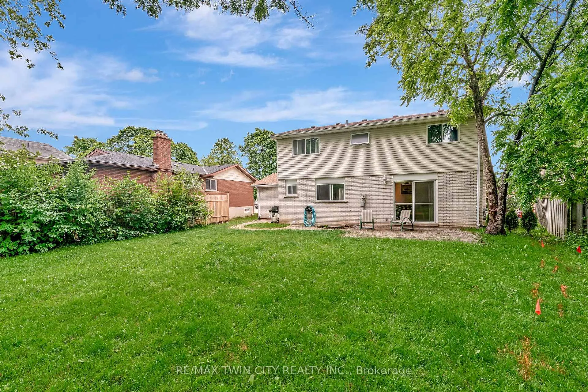 Photo 39 of 12 Forestwood Drive, Kitchener — HOMEH