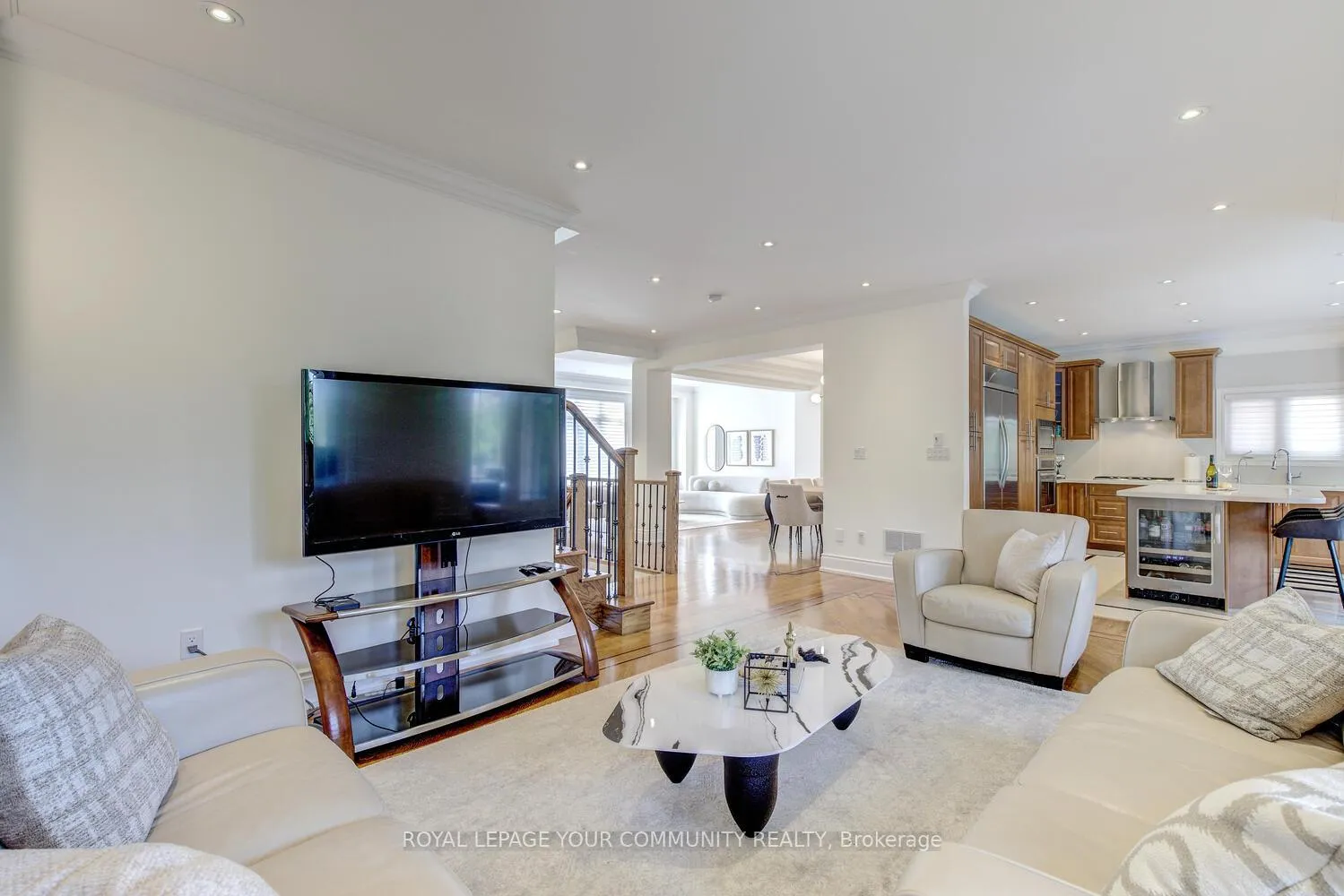 Photo 13 of 136 Lebovic Campus Drive, Vaughan, Patterson — HOMEH