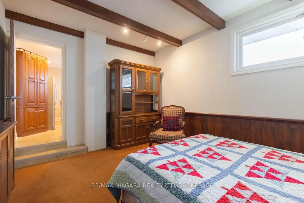 Photo 15 of 47 Thorndale Avenue, St. Catharines, Haig — HOMEH