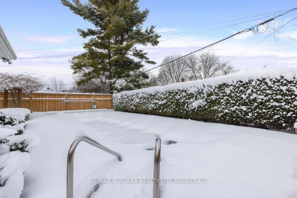 Photo 24 of 47 Thorndale Avenue, St. Catharines, Haig — HOMEH