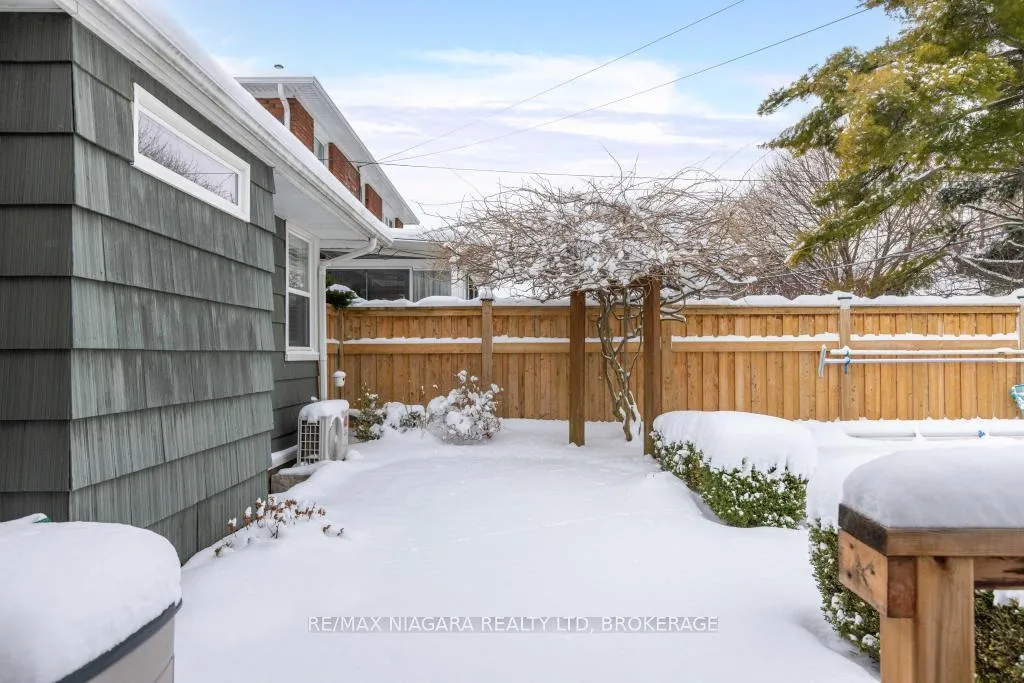 Photo 25 of 47 Thorndale Avenue, St. Catharines, Haig — HOMEH