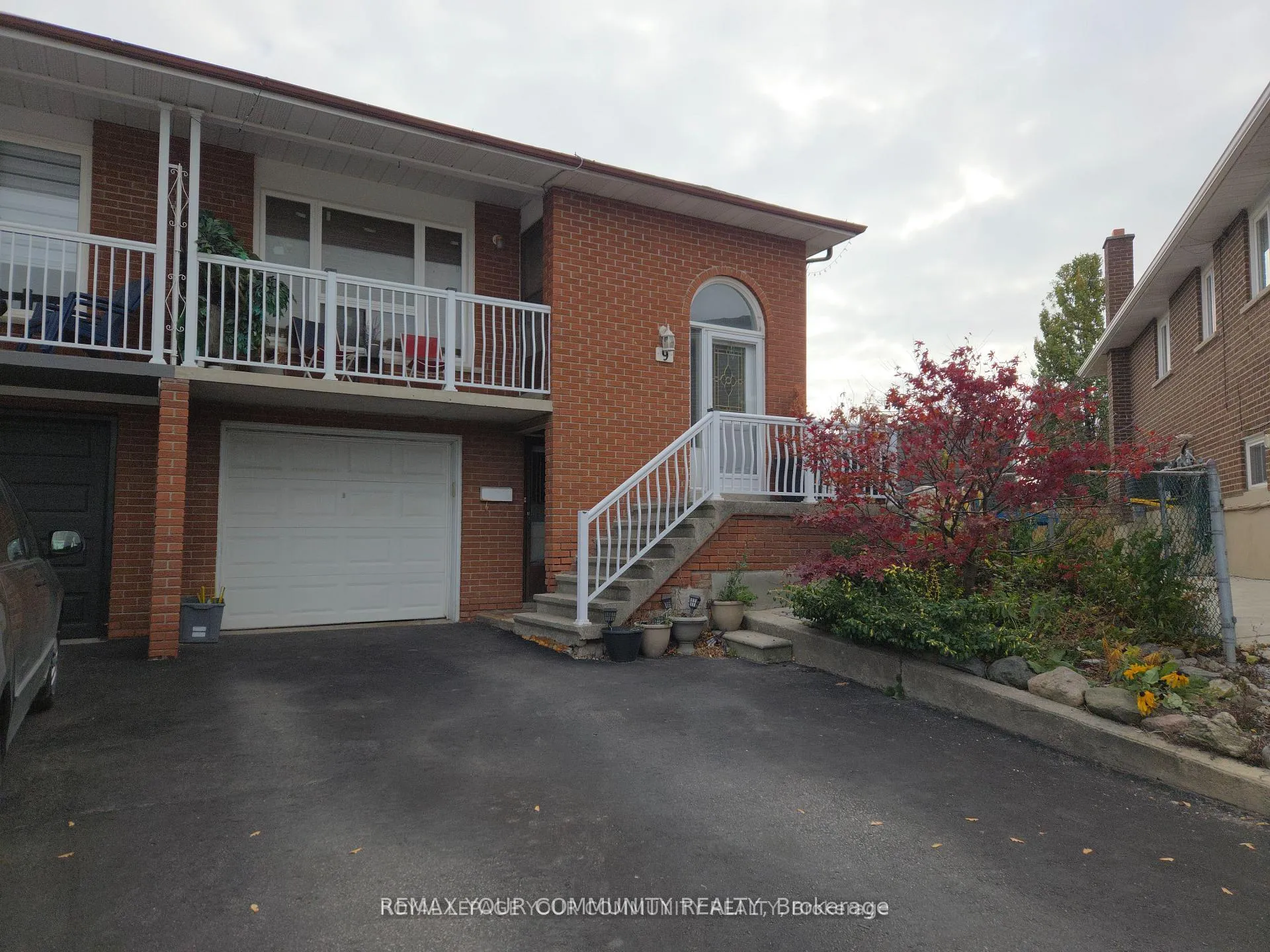 Photo 1 of 9 Stocco Court, Vaughan, West Woodbridge — HOMEH