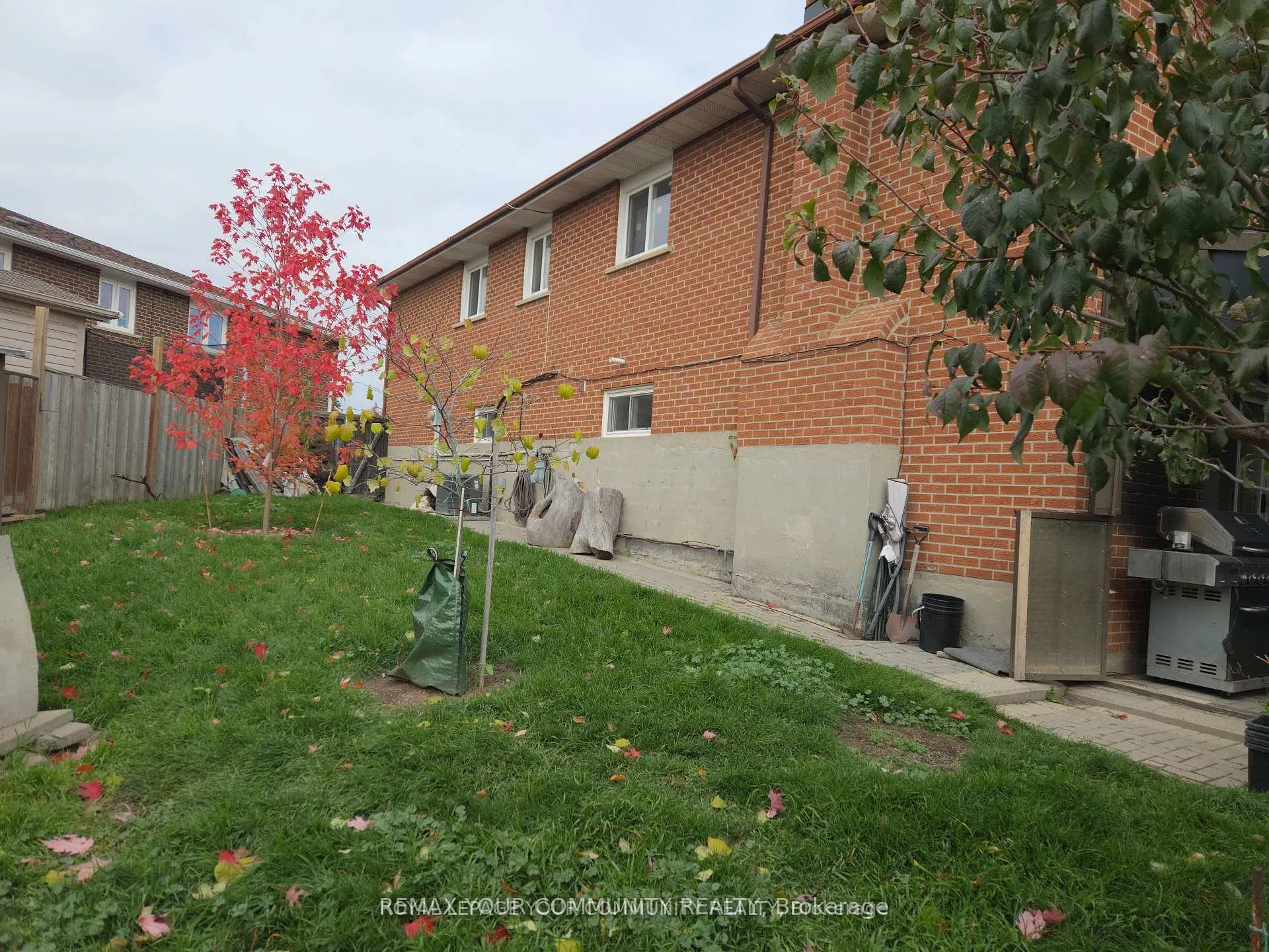 Photo 8 of 9 Stocco Court, Vaughan, West Woodbridge — HOMEH
