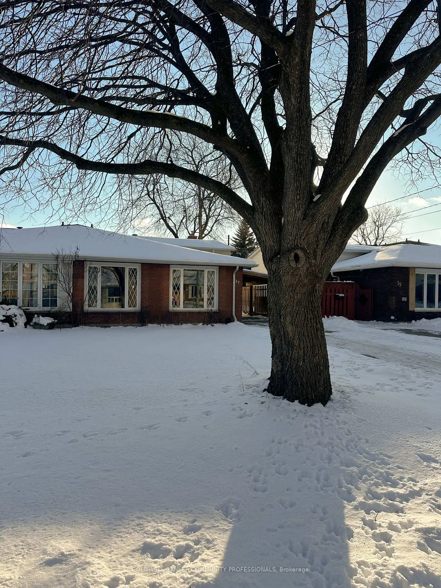 Photo 2 of 17 Rosanne Crescent, Hamilton, Berrisfield — HOMEH