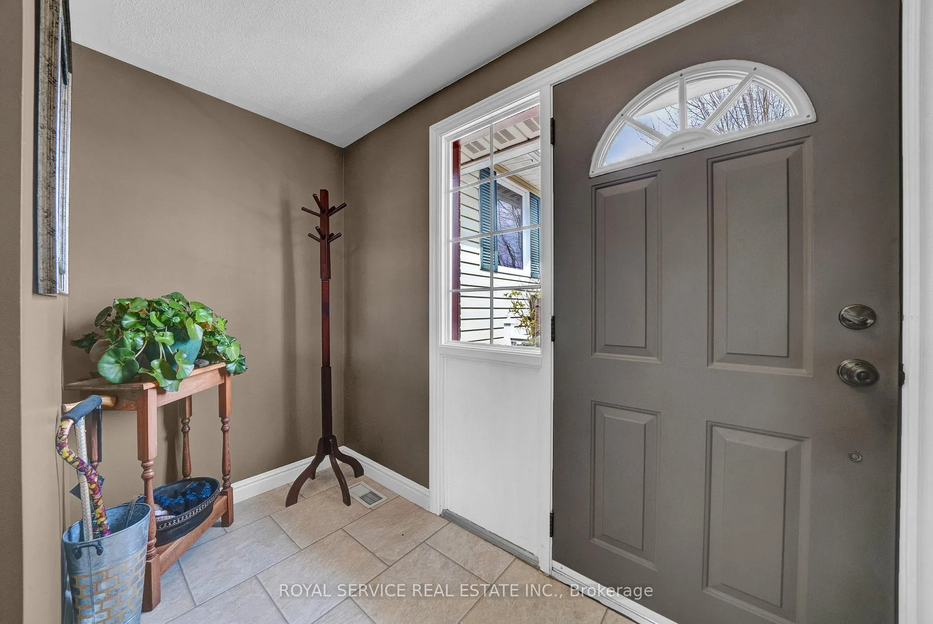 Photo 5 of 57 Peters Pike Road, Clarington, Orono — HOMEH
