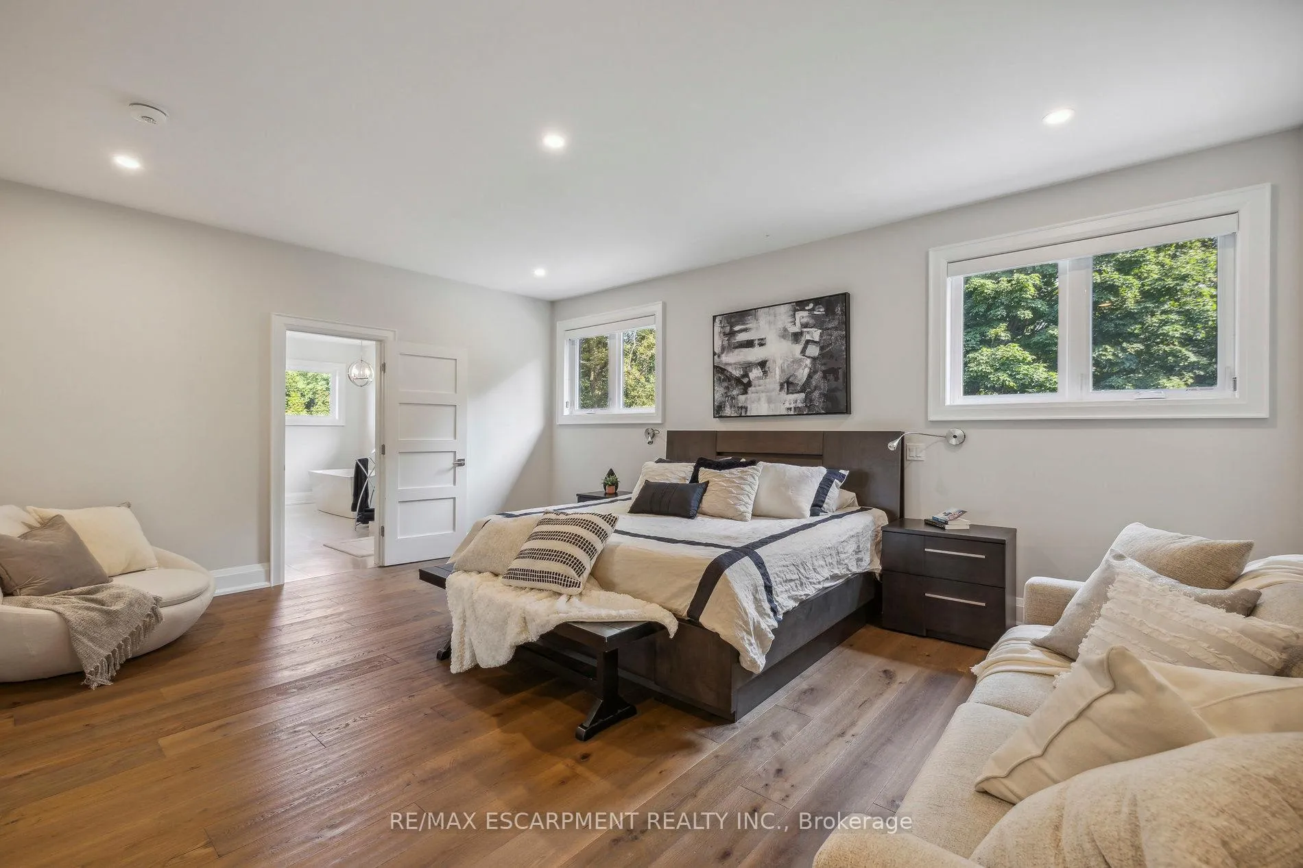 Photo 19 of 60 Garden Avenue, Hamilton, Ancaster — HOMEH