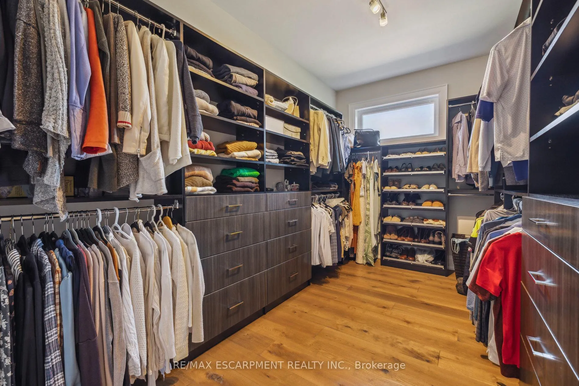 Photo 22 of 60 Garden Avenue, Hamilton, Ancaster — HOMEH