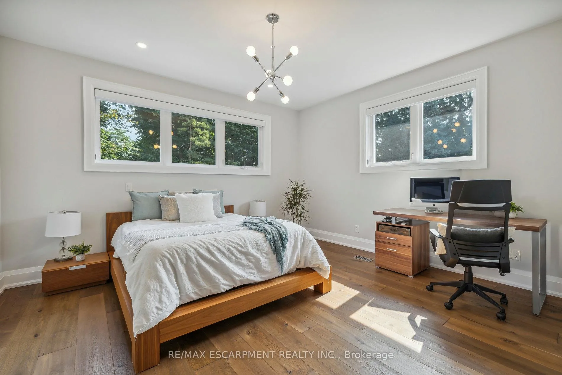 Photo 23 of 60 Garden Avenue, Hamilton, Ancaster — HOMEH