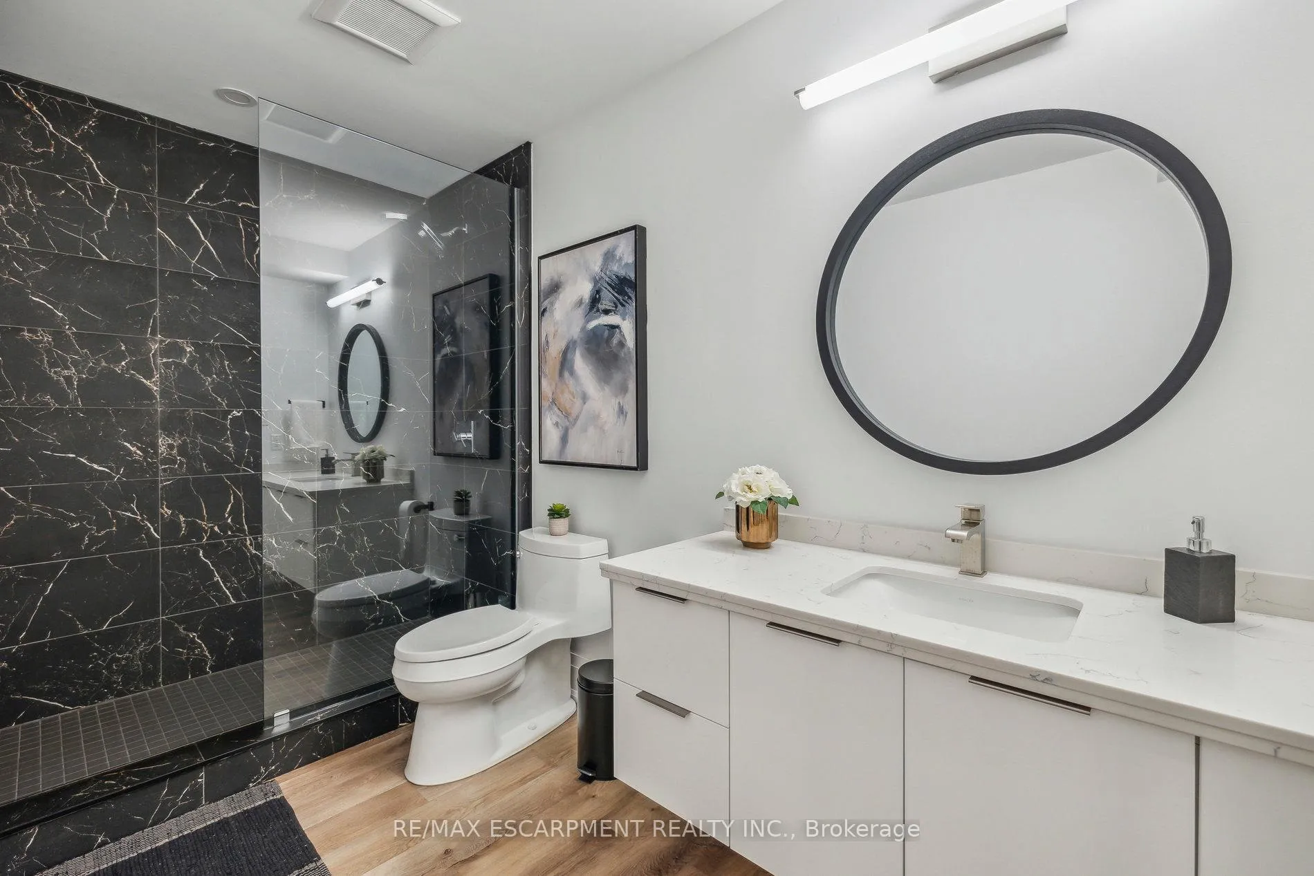 Photo 36 of 60 Garden Avenue, Hamilton, Ancaster — HOMEH