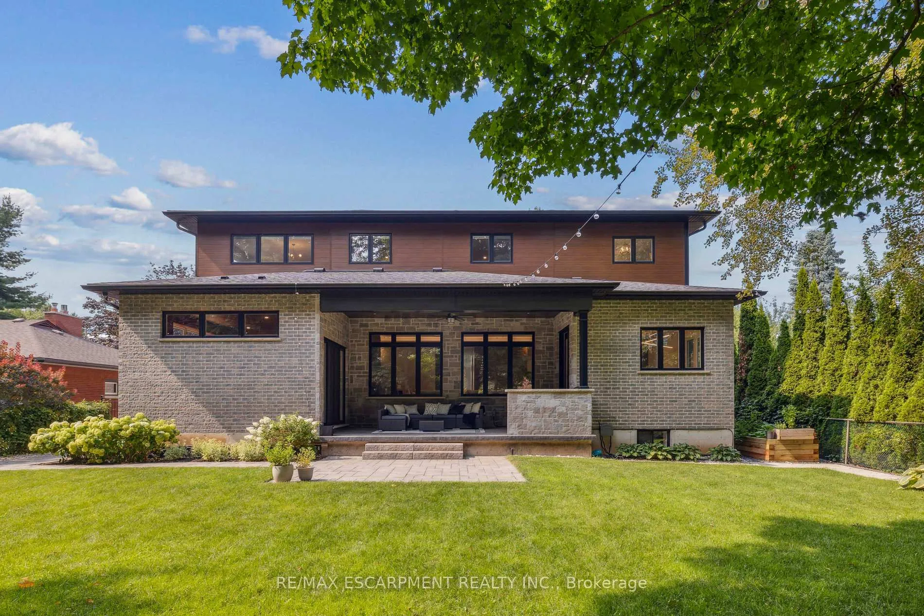 Photo 38 of 60 Garden Avenue, Hamilton, Ancaster — HOMEH