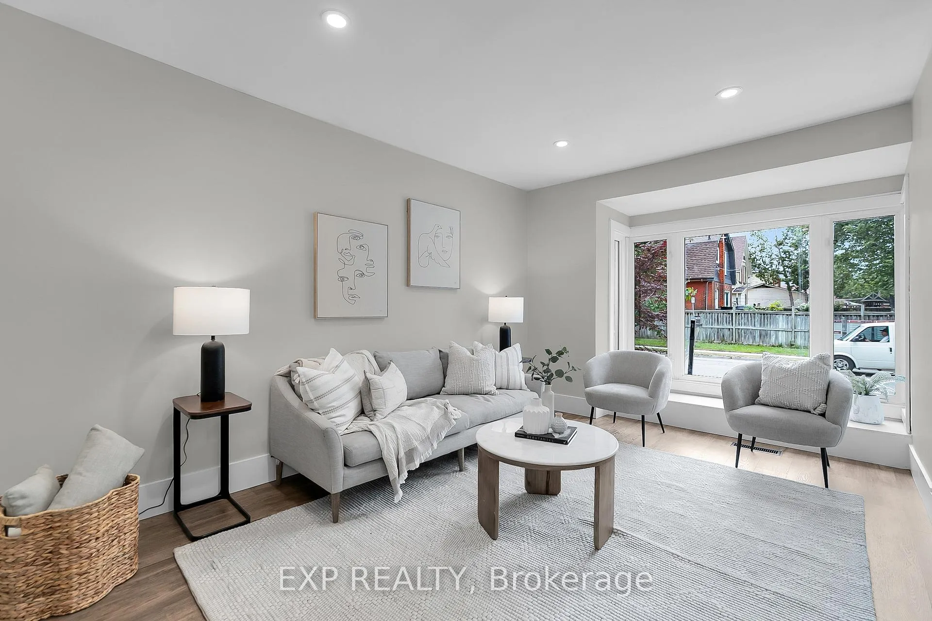 Photo 6 of 267 Front Street, Stratford — HOMEH