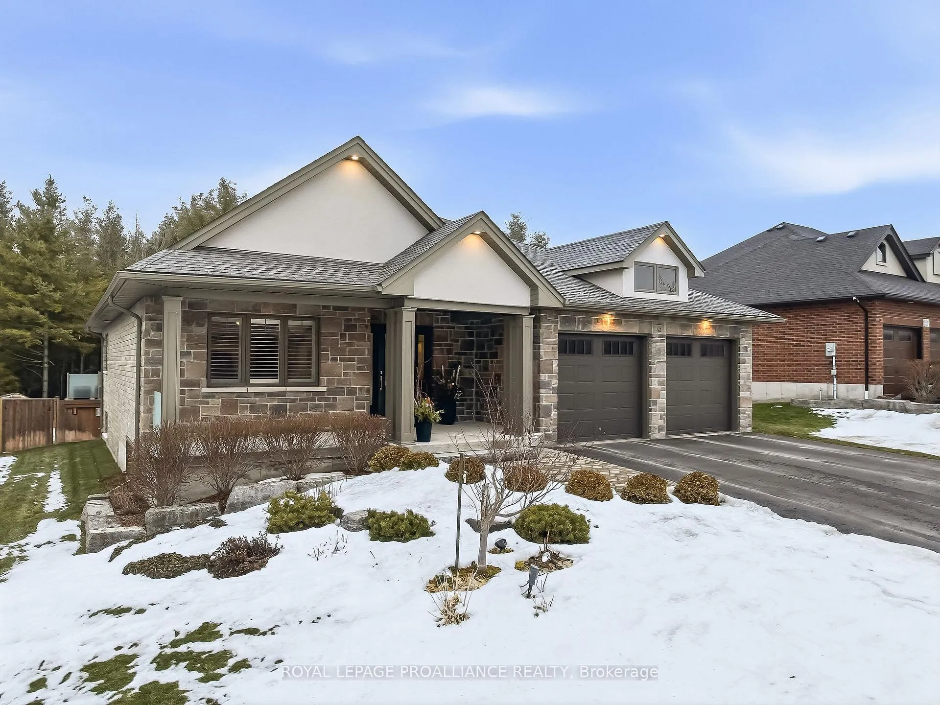 Photo 2 of 45 Castle Ridge, Brighton — HOMEH