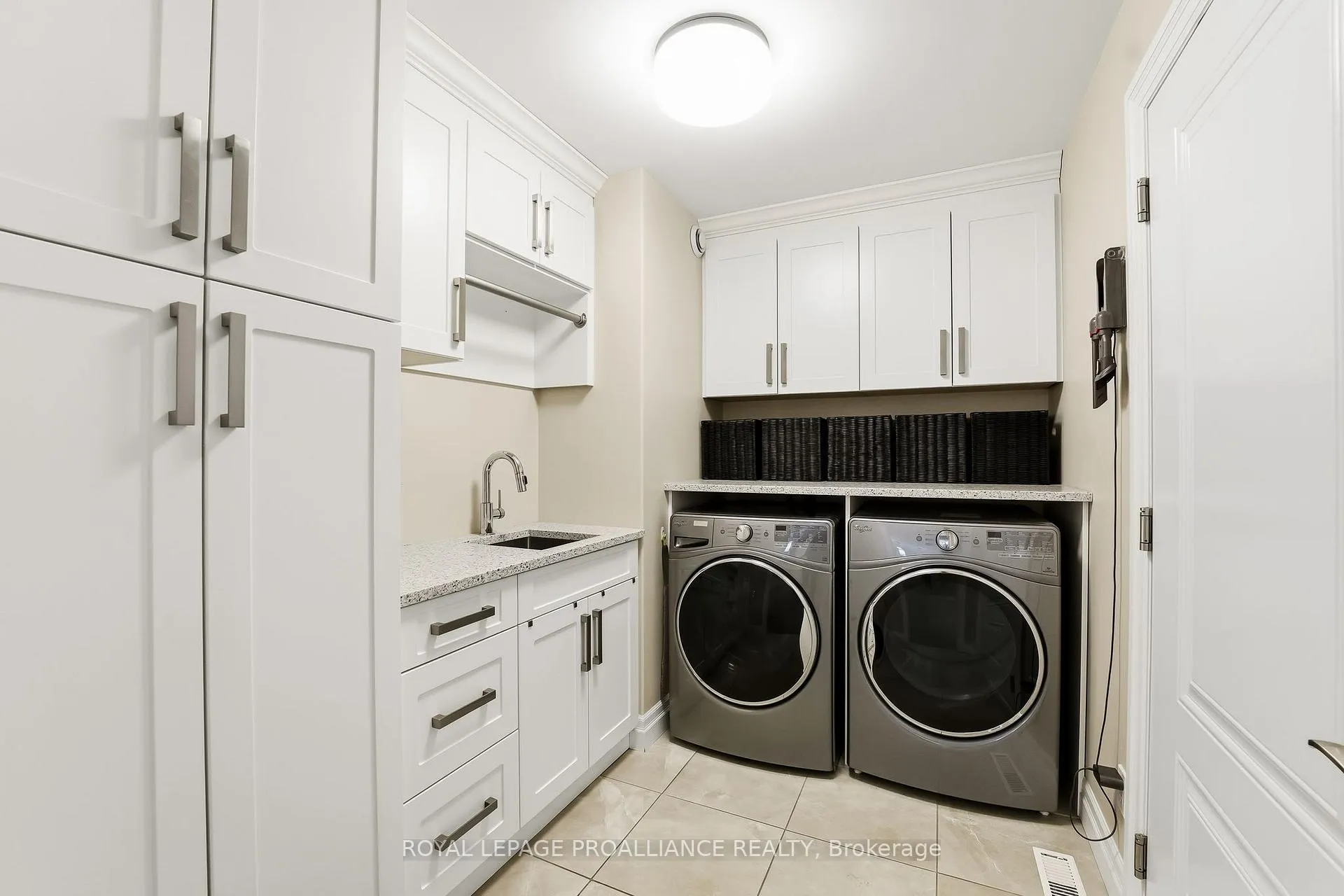 Photo 25 of 45 Castle Ridge, Brighton — HOMEH