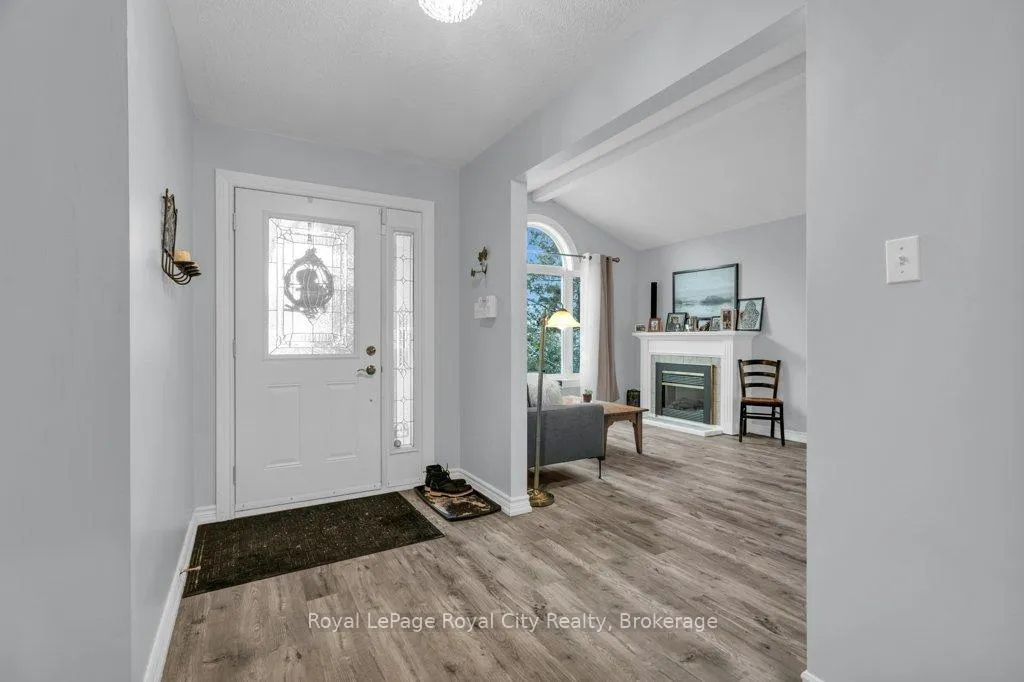 Photo 7 of 20 Tanager Drive, Guelph, Kortright Hills — HOMEH