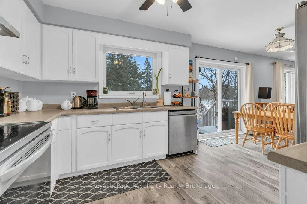 Photo 14 of 20 Tanager Drive, Guelph, Kortright Hills — HOMEH