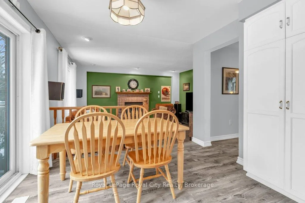 Photo 17 of 20 Tanager Drive, Guelph, Kortright Hills — HOMEH