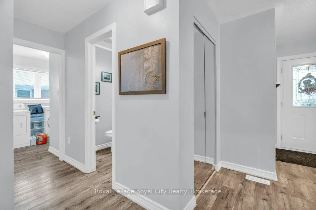 Photo 22 of 20 Tanager Drive, Guelph, Kortright Hills — HOMEH