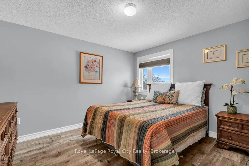 Photo 28 of 20 Tanager Drive, Guelph, Kortright Hills — HOMEH