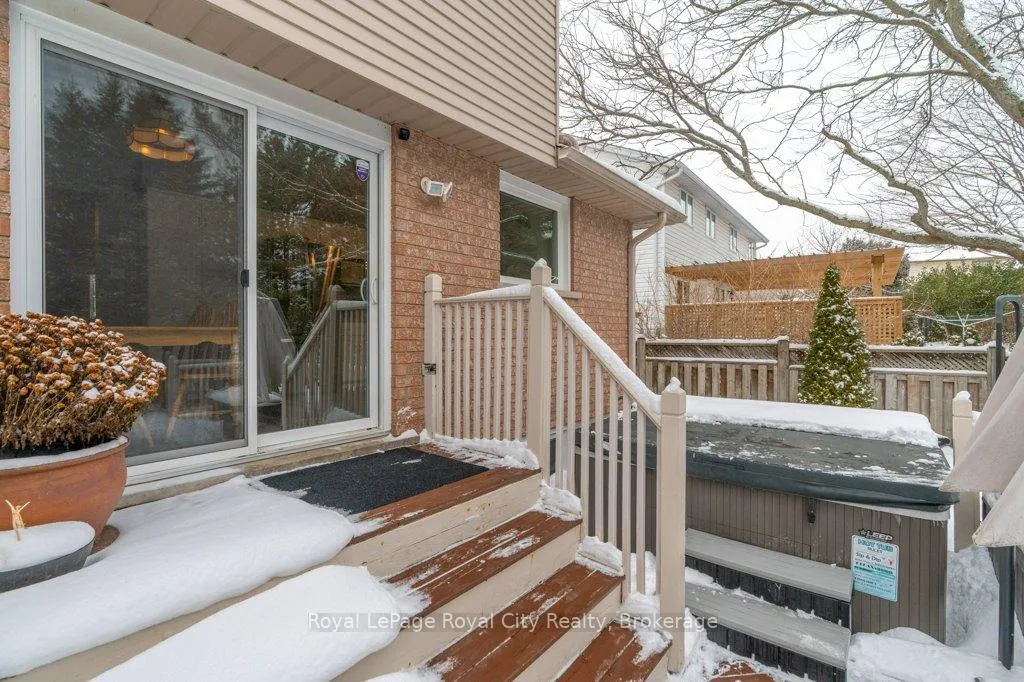 Photo 37 of 20 Tanager Drive, Guelph, Kortright Hills — HOMEH