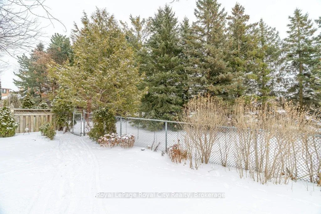 Photo 40 of 20 Tanager Drive, Guelph, Kortright Hills — HOMEH