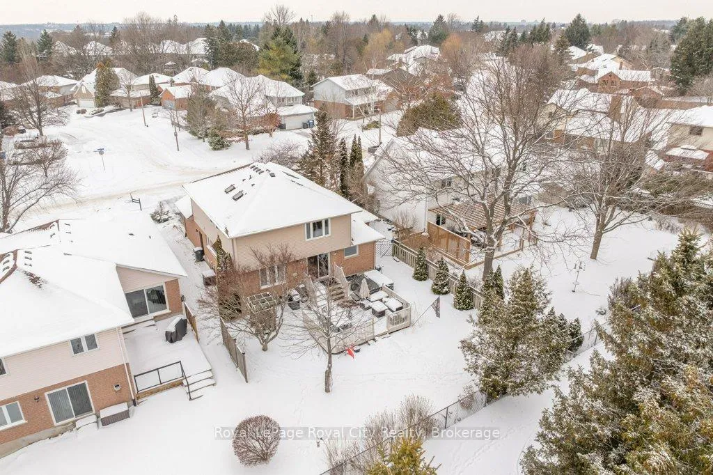 Photo 43 of 20 Tanager Drive, Guelph, Kortright Hills — HOMEH