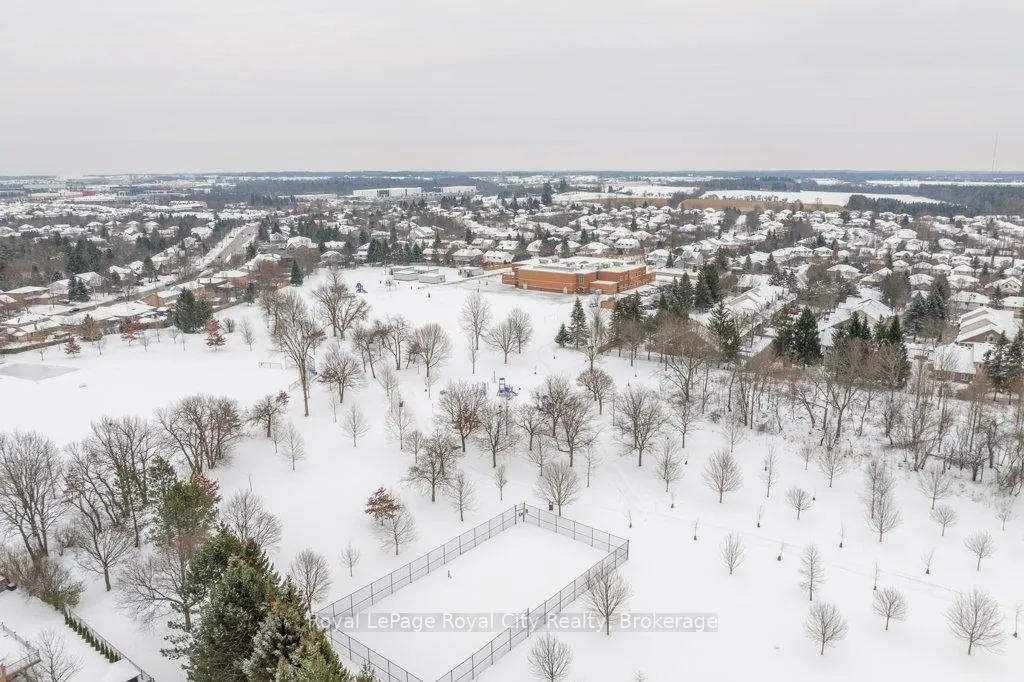 Photo 46 of 20 Tanager Drive, Guelph, Kortright Hills — HOMEH