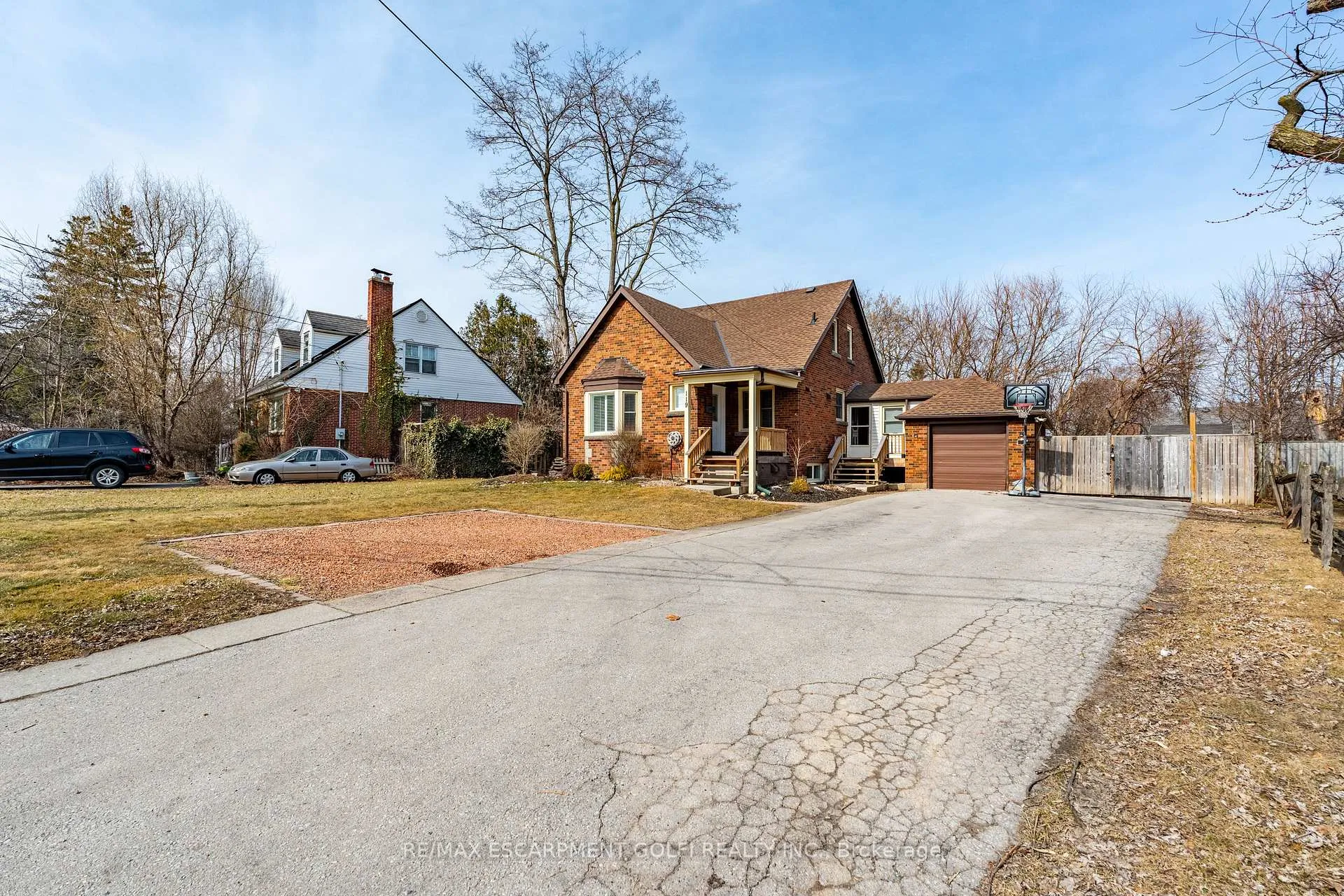 Photo 3 of 119 King Street E, Hamilton, Stoney Creek — HOMEH