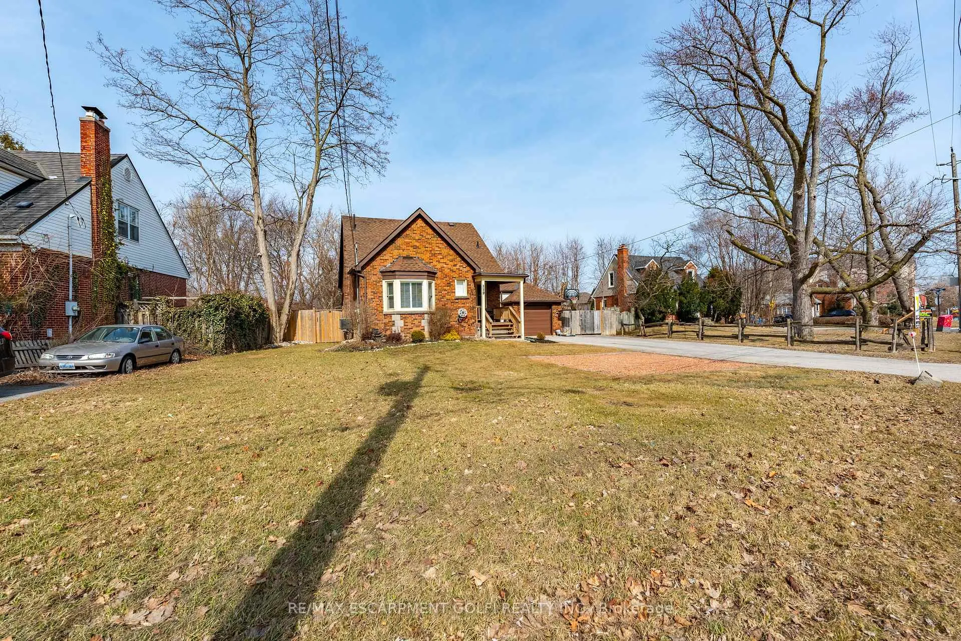 Photo 4 of 119 King Street E, Hamilton, Stoney Creek — HOMEH