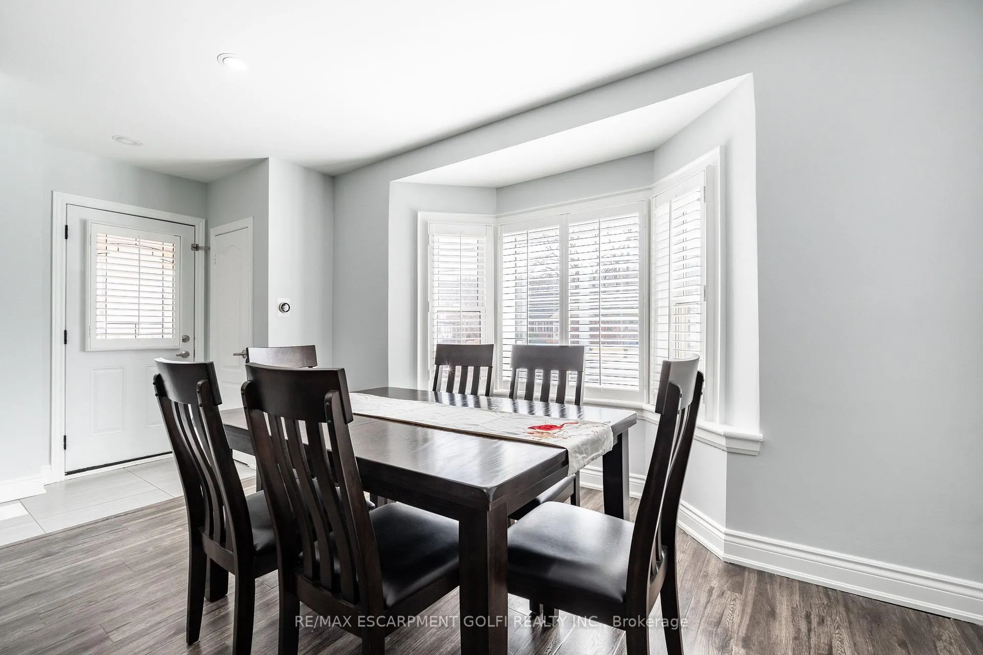 Photo 7 of 119 King Street E, Hamilton, Stoney Creek — HOMEH