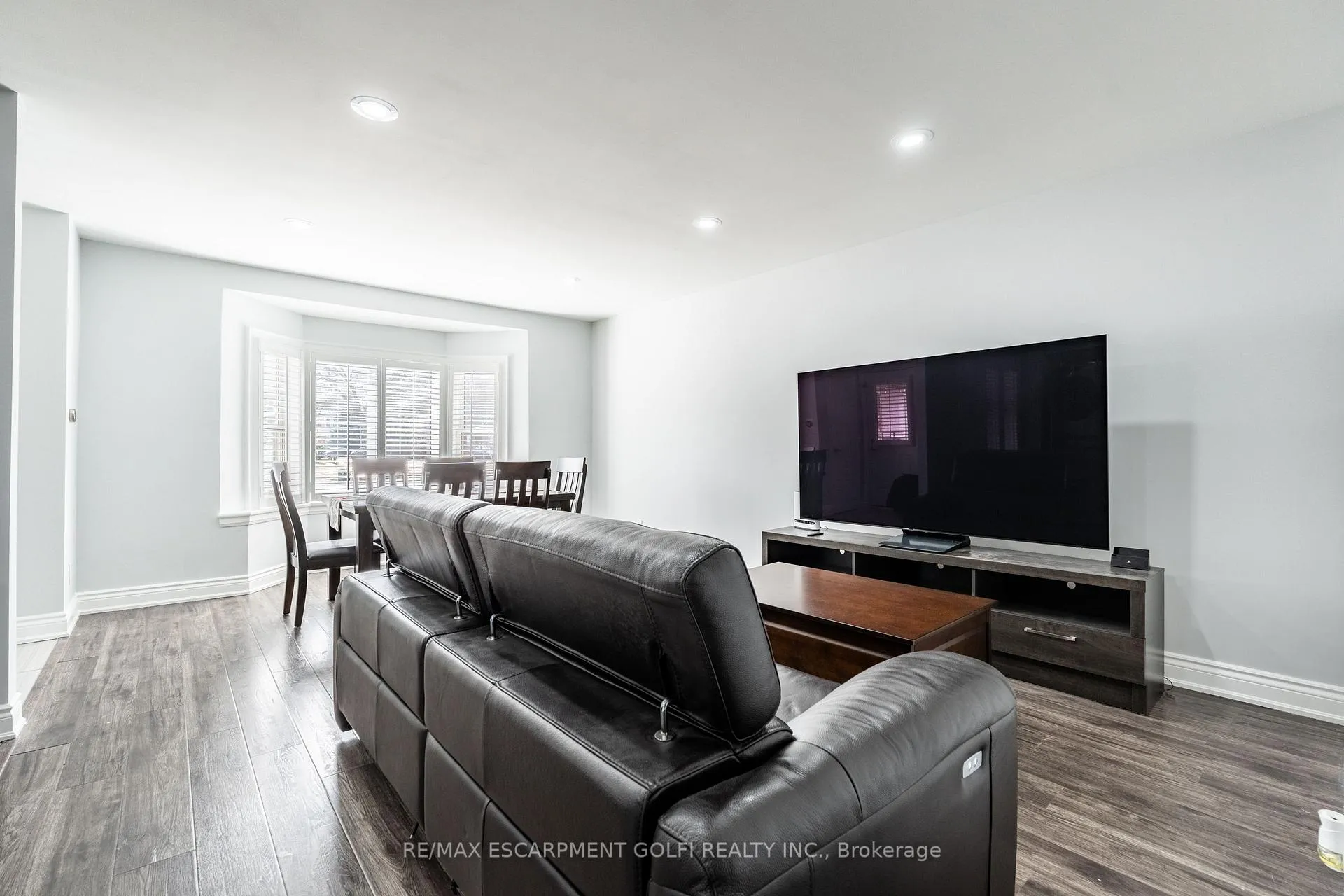 Photo 9 of 119 King Street E, Hamilton, Stoney Creek — HOMEH