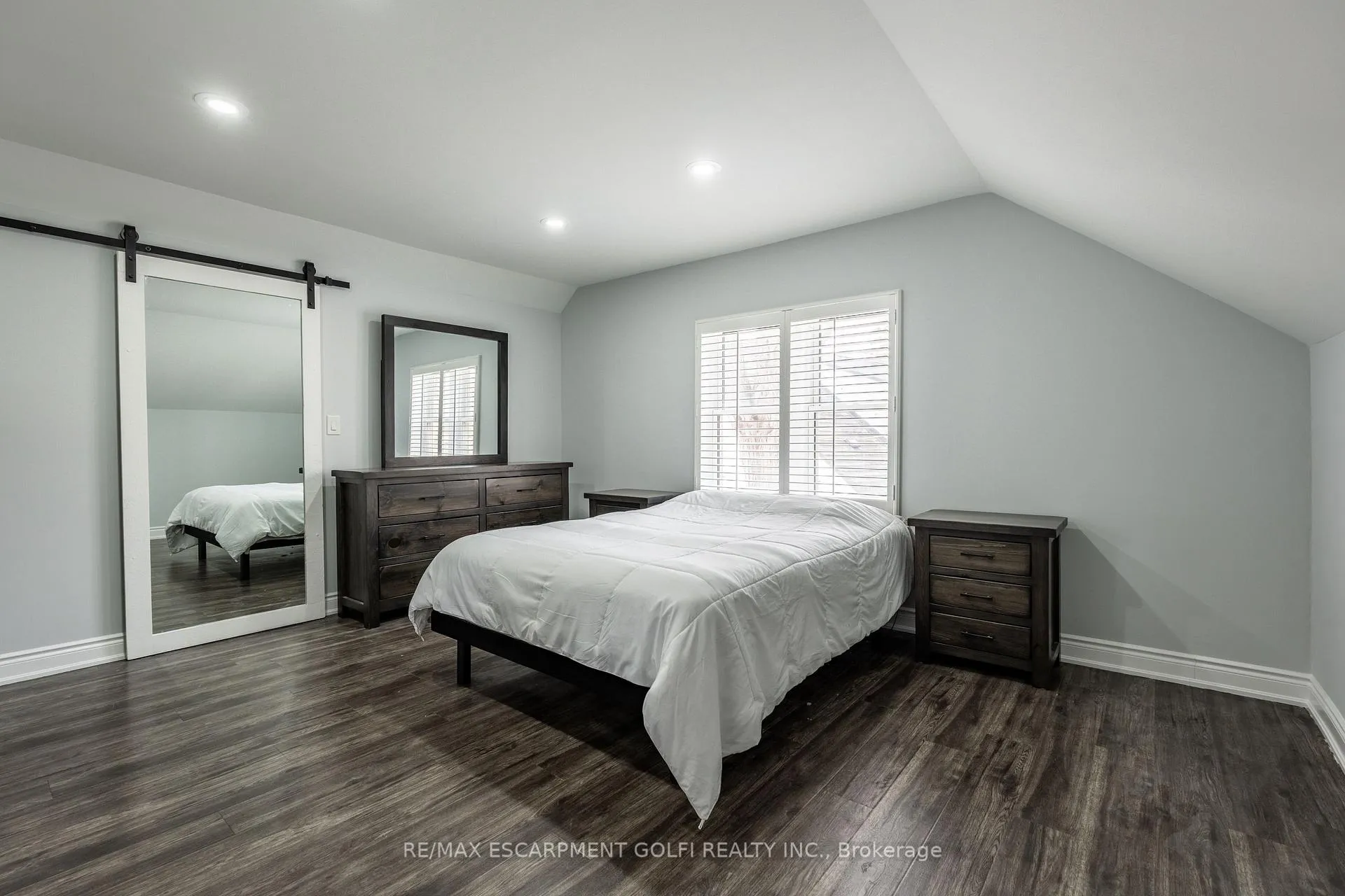 Photo 19 of 119 King Street E, Hamilton, Stoney Creek — HOMEH