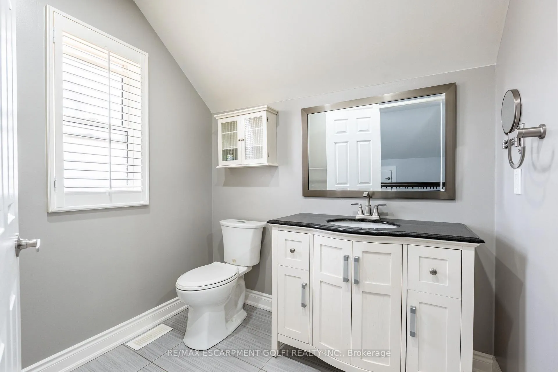 Photo 23 of 119 King Street E, Hamilton, Stoney Creek — HOMEH